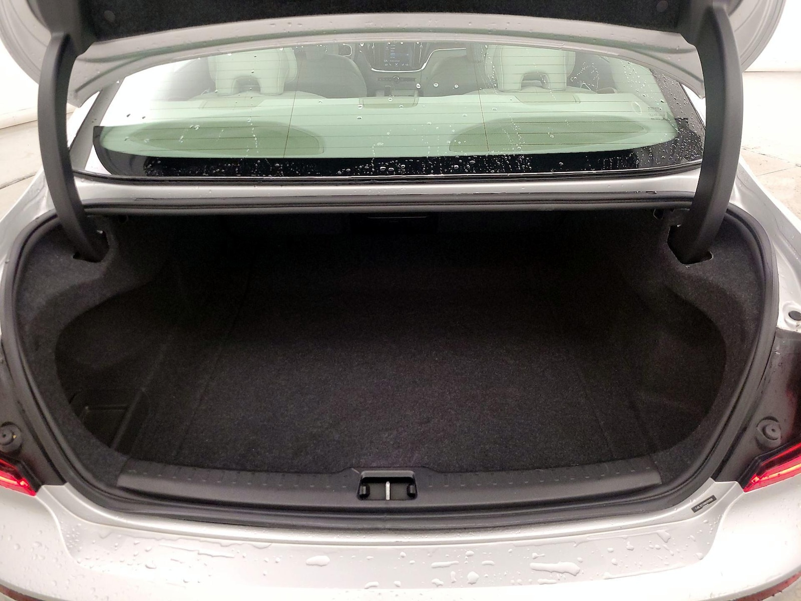 2022 Volvo S60 Momentum - Photo 18