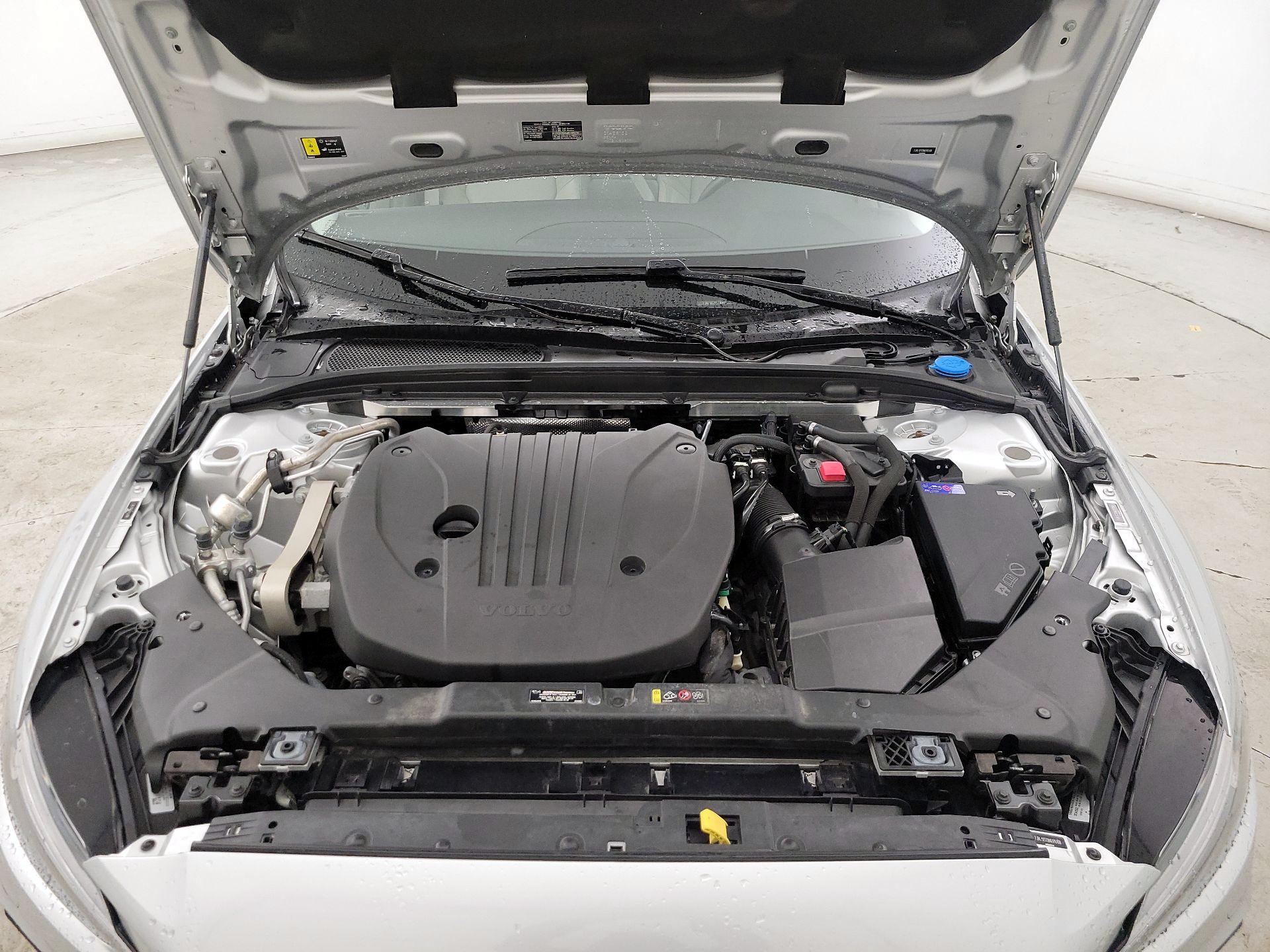 Thumbnail: 2022 Volvo S60 - 18