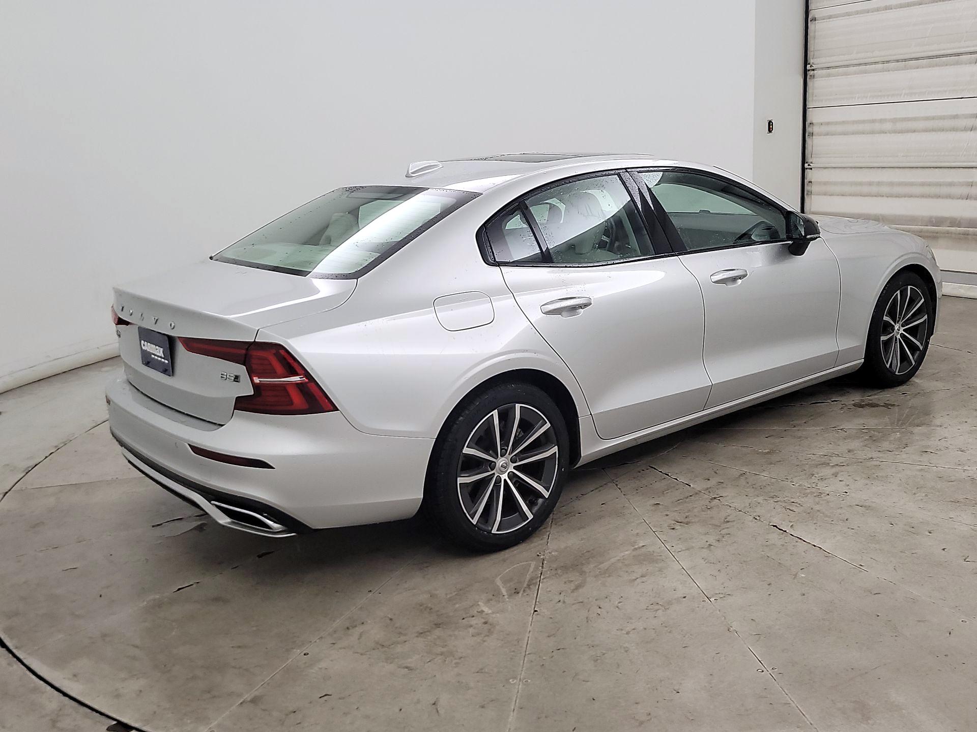 Thumbnail: 2022 Volvo S60 - 5