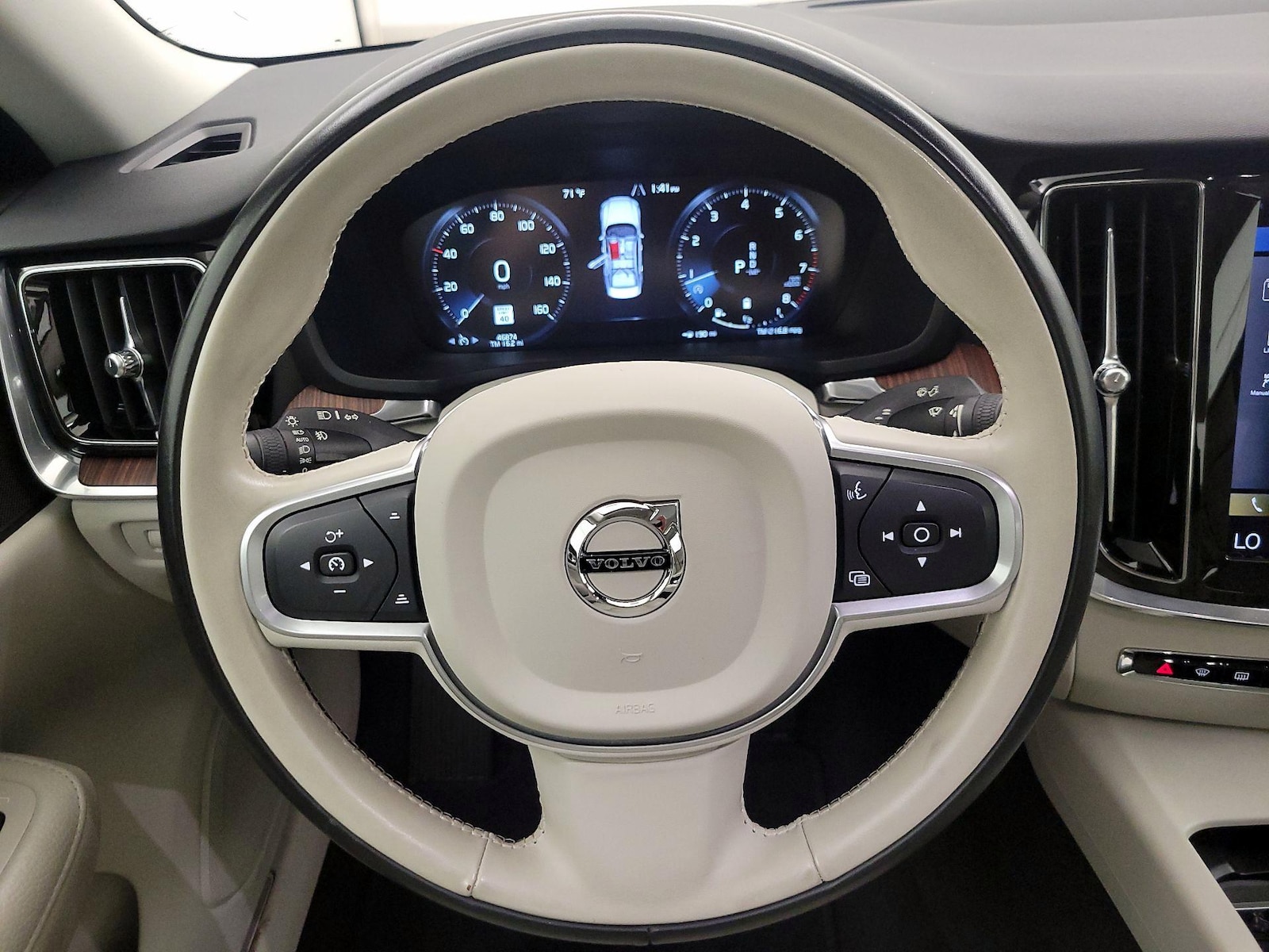 2022 Volvo S60 Momentum - Photo 9