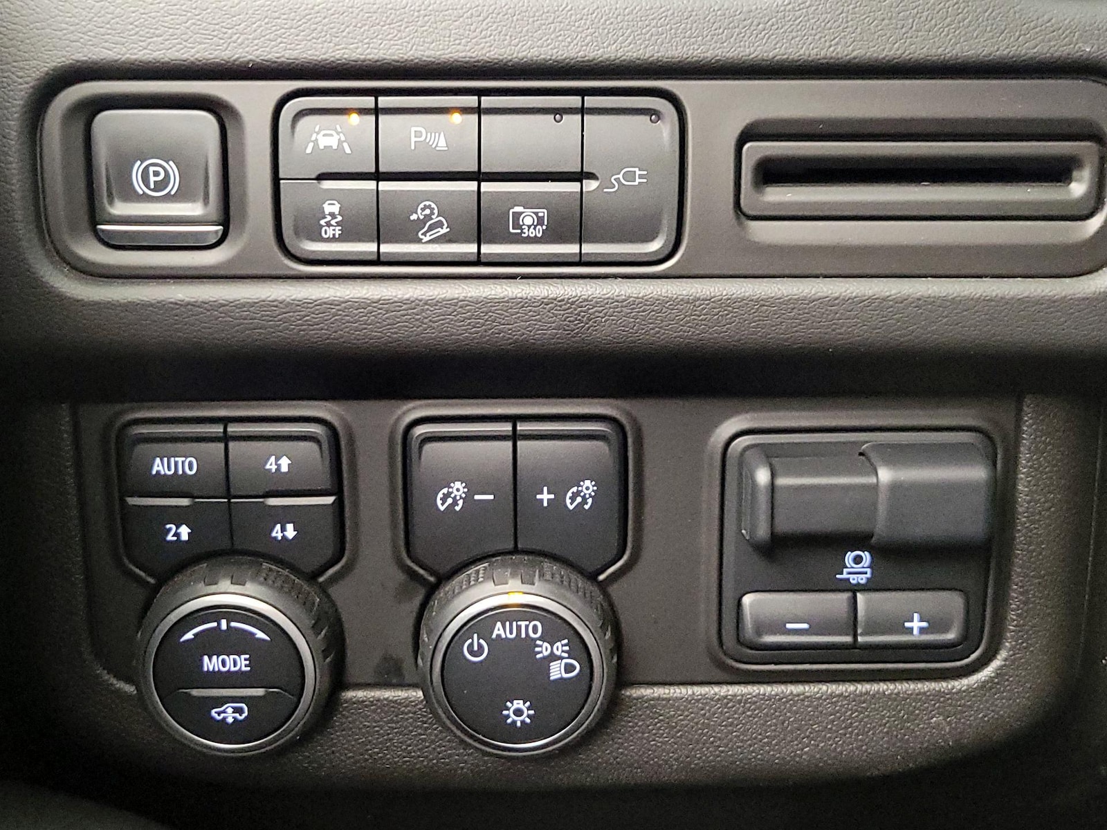 2022 Chevrolet Tahoe Z71 - Photo 14