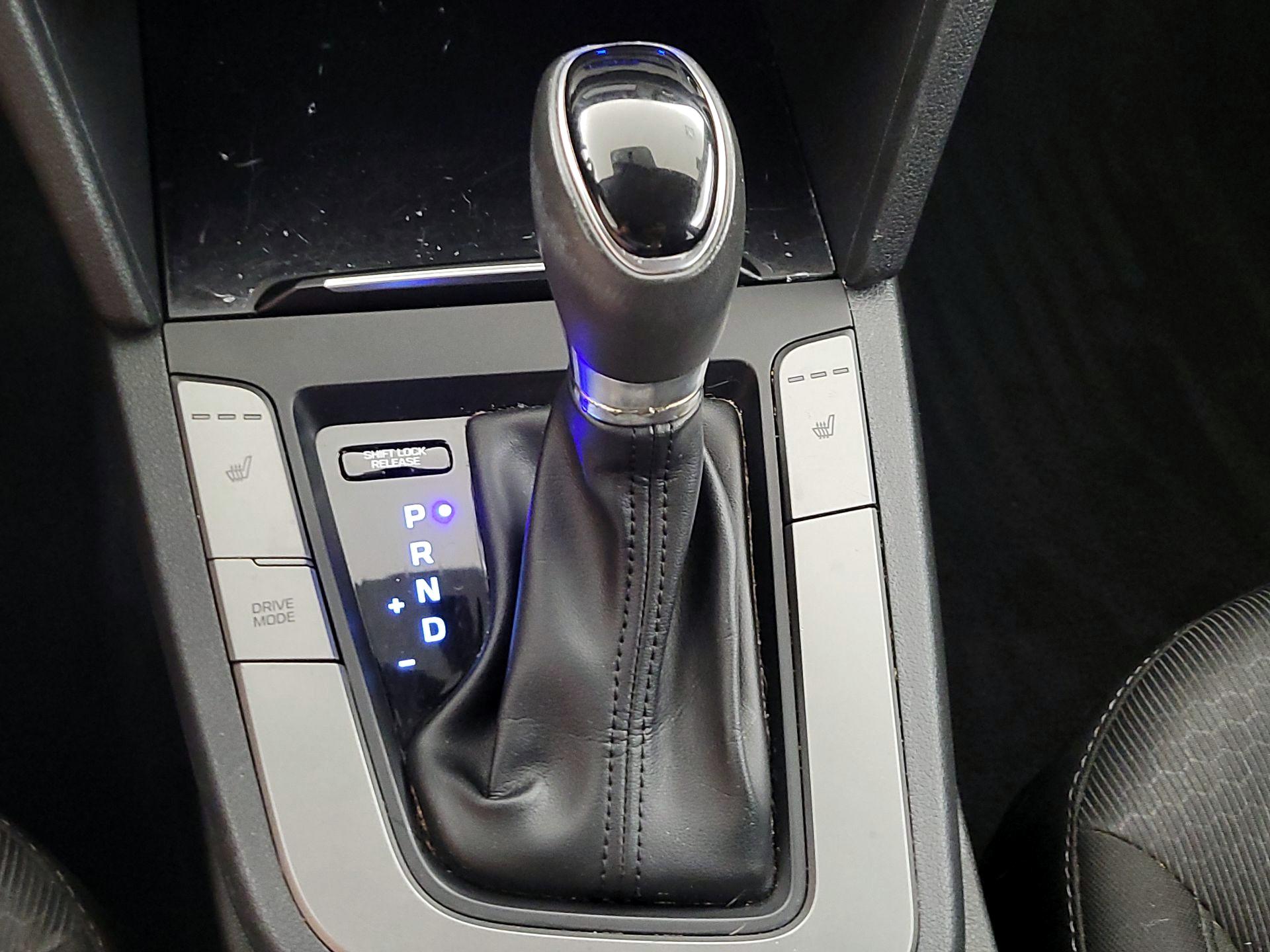 Thumbnail: 2017 Hyundai Elantra - 17
