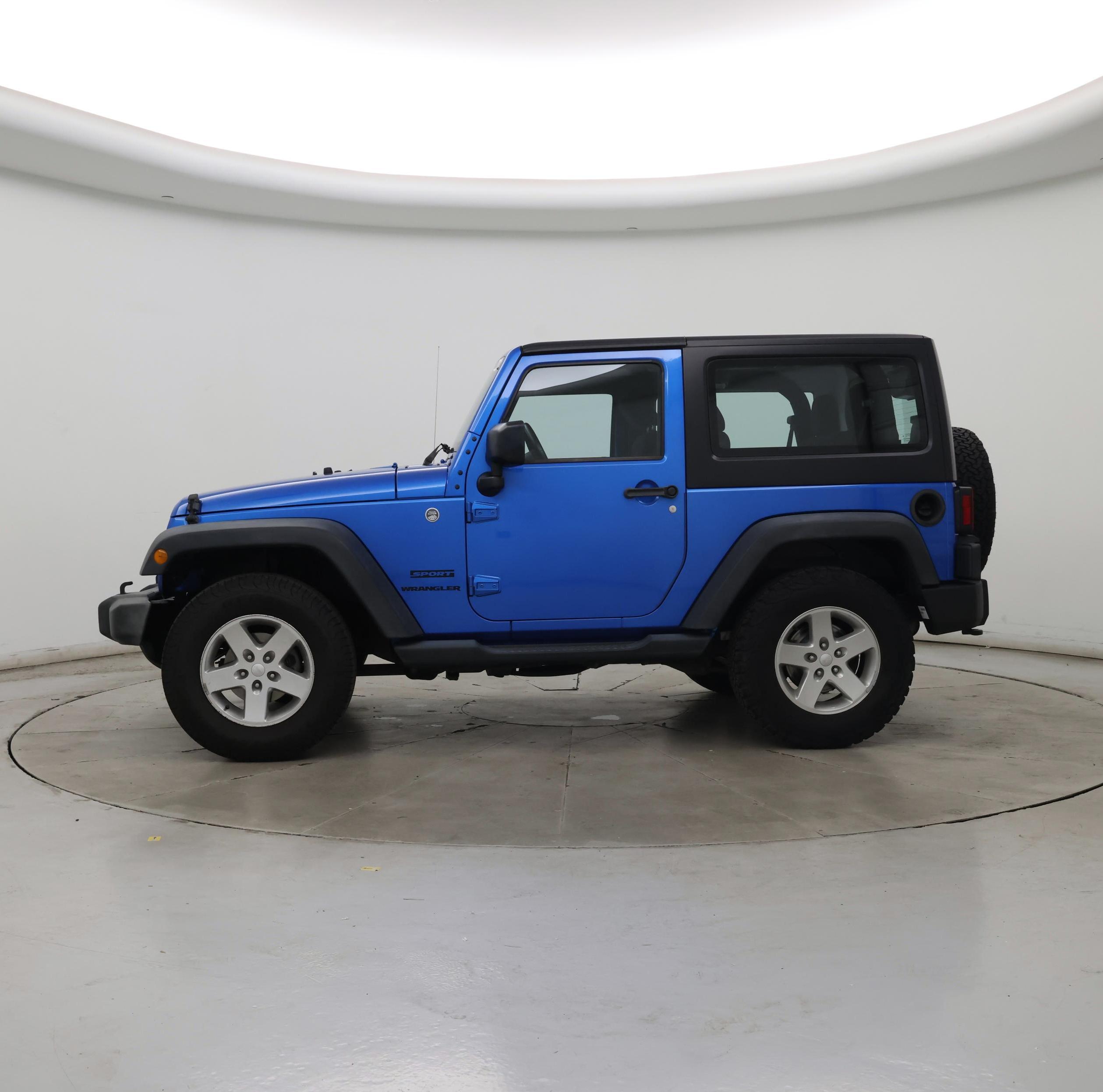 Thumbnail: 2015 Jeep Wrangler - 3