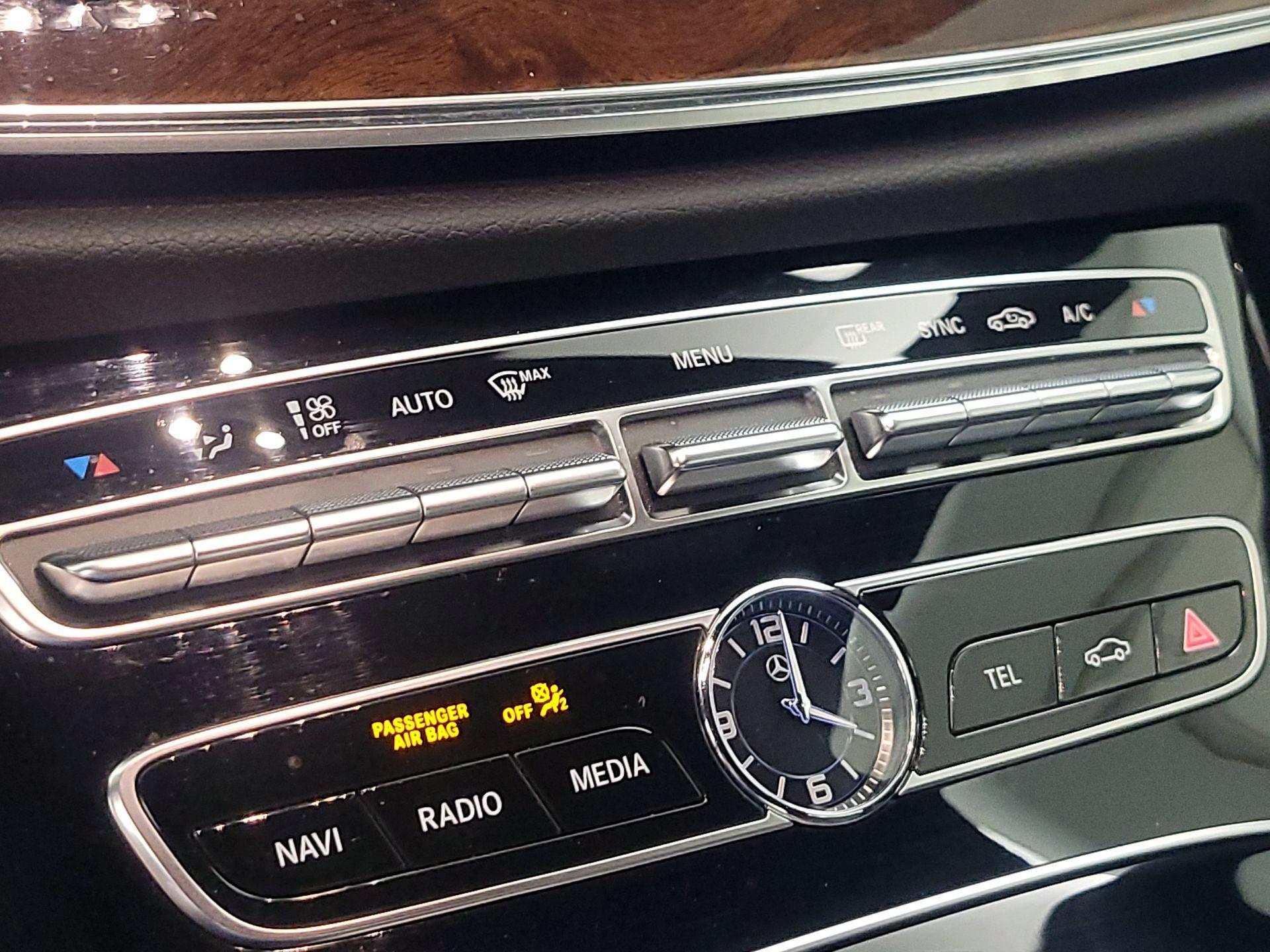 Thumbnail: 2018 Mercedes-Benz E-Class - 17