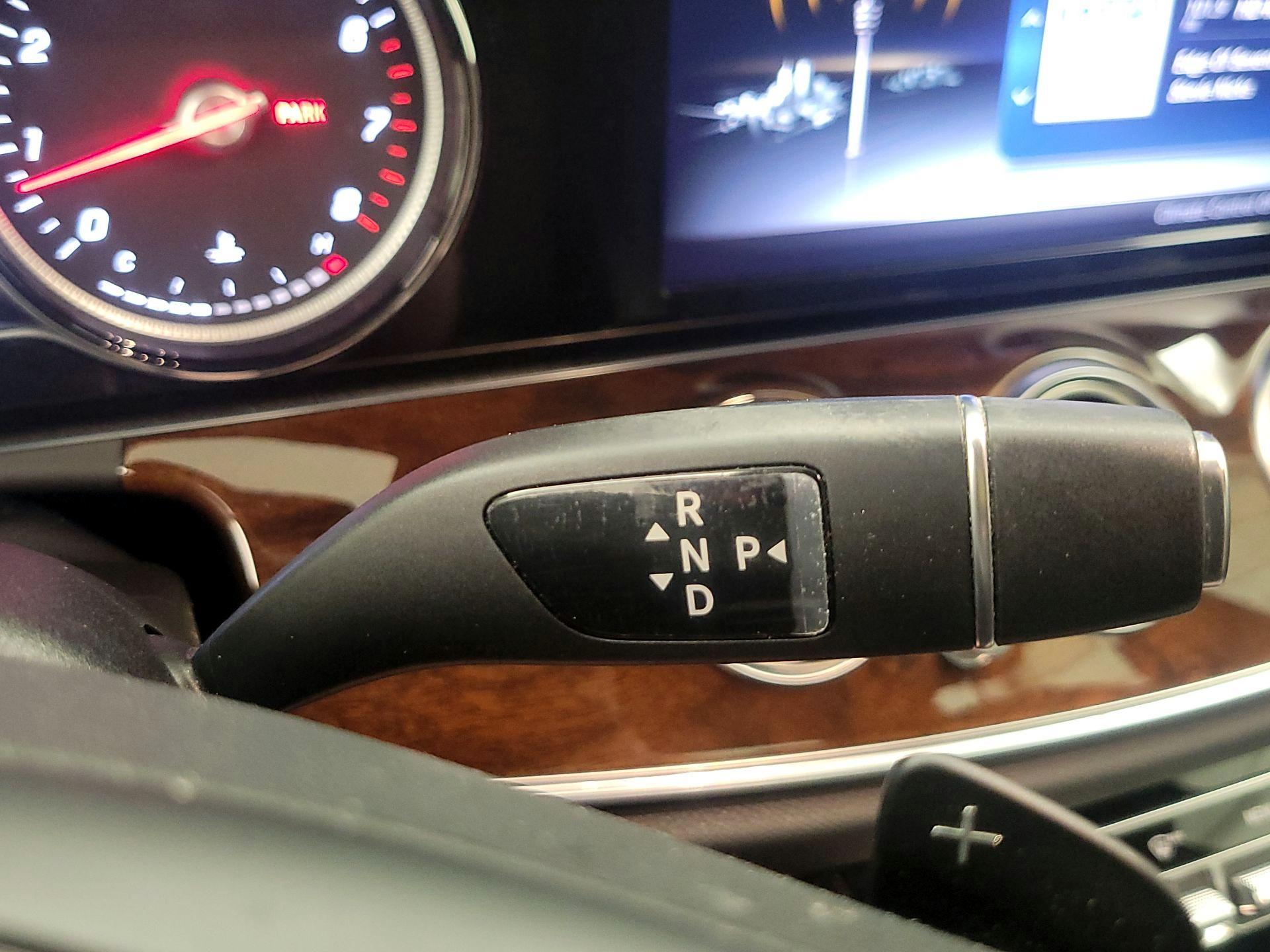 Thumbnail: 2018 Mercedes-Benz E-Class - 18
