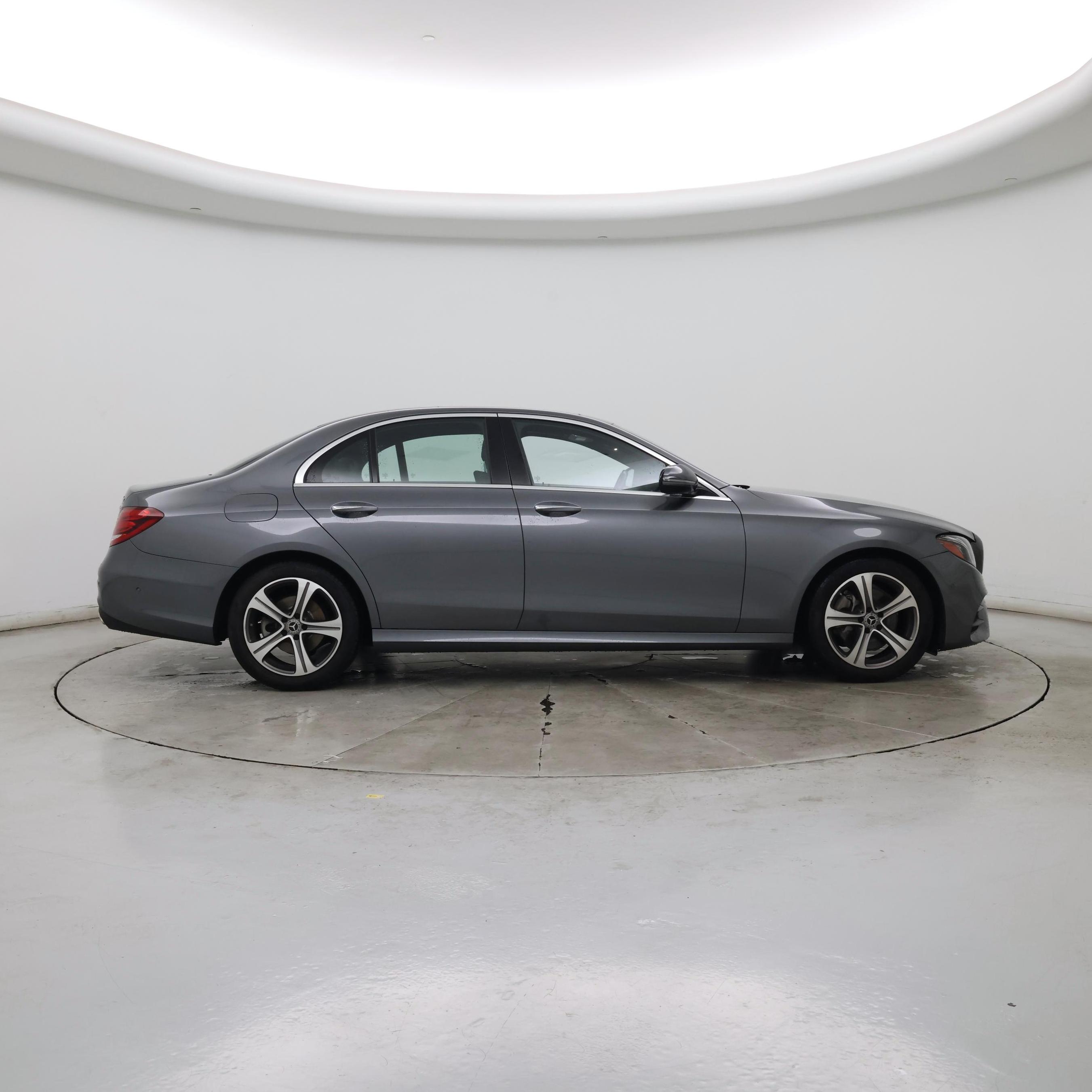 Thumbnail: 2018 Mercedes-Benz E-Class - 7