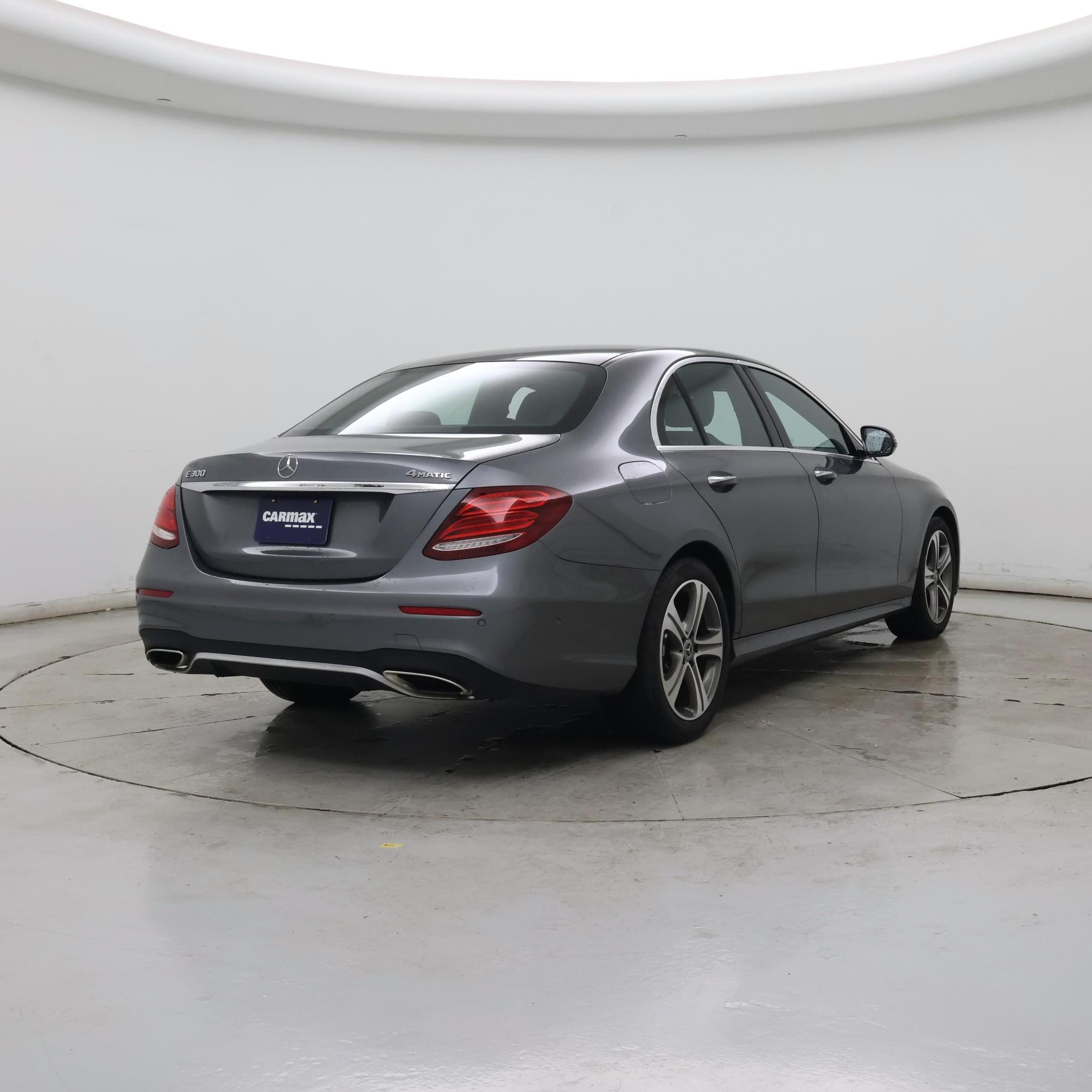 Thumbnail: 2018 Mercedes-Benz E-Class - 8