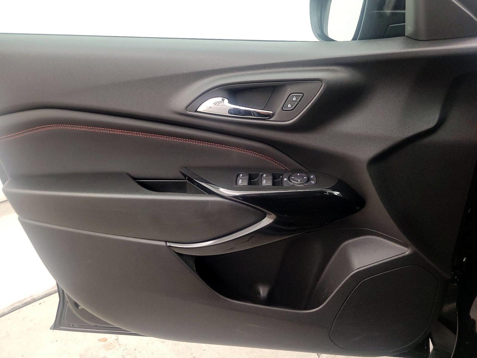 2026 Chevrolet Trax RS - Photo 13