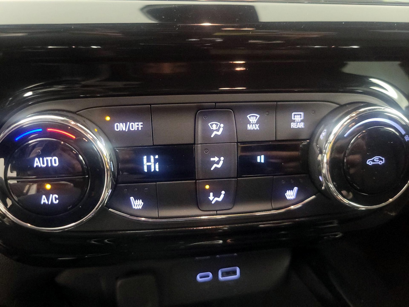 2026 Chevrolet Trax RS - Photo 17
