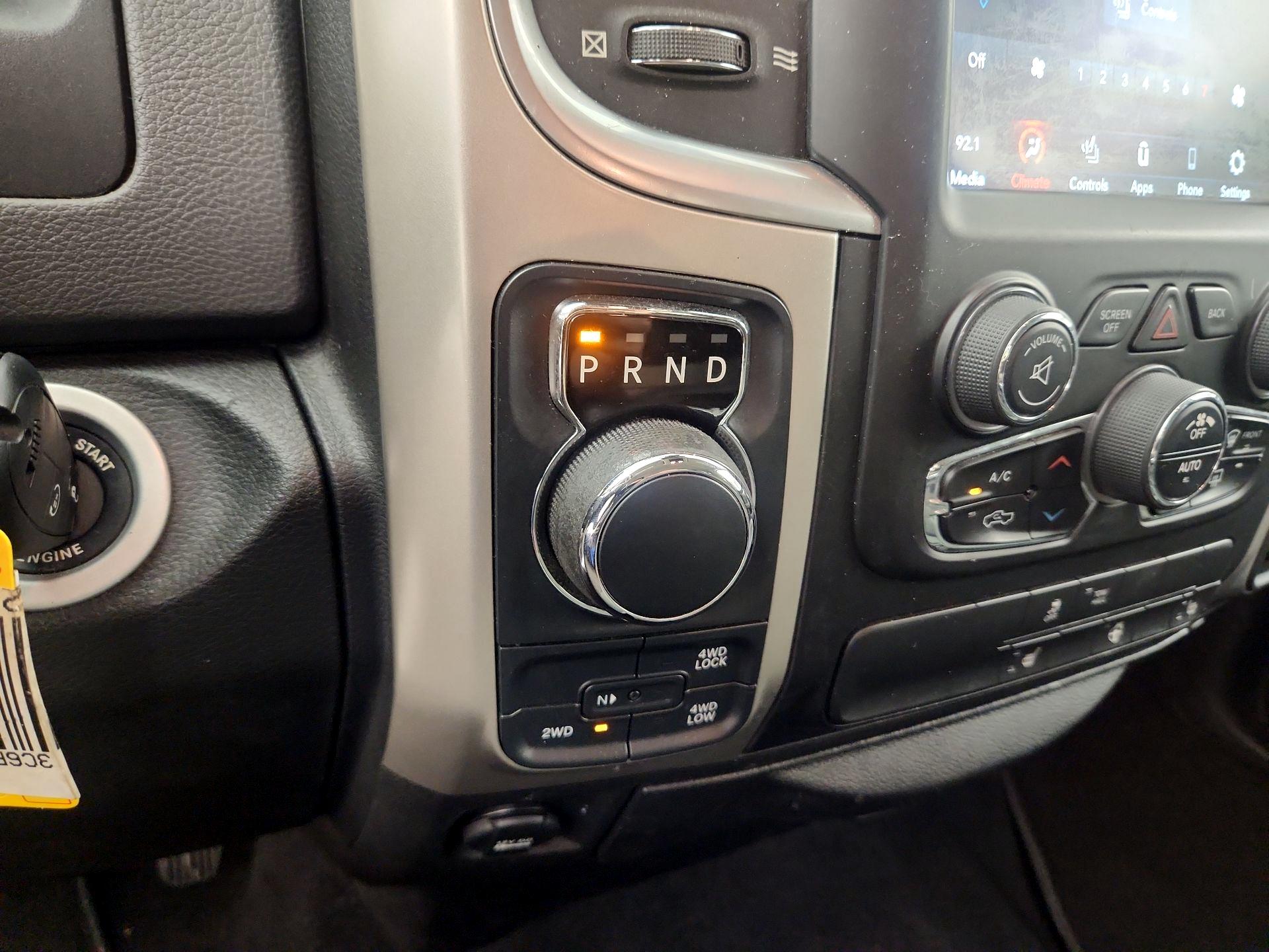Thumbnail: 2020 RAM 1500 Classic - 17
