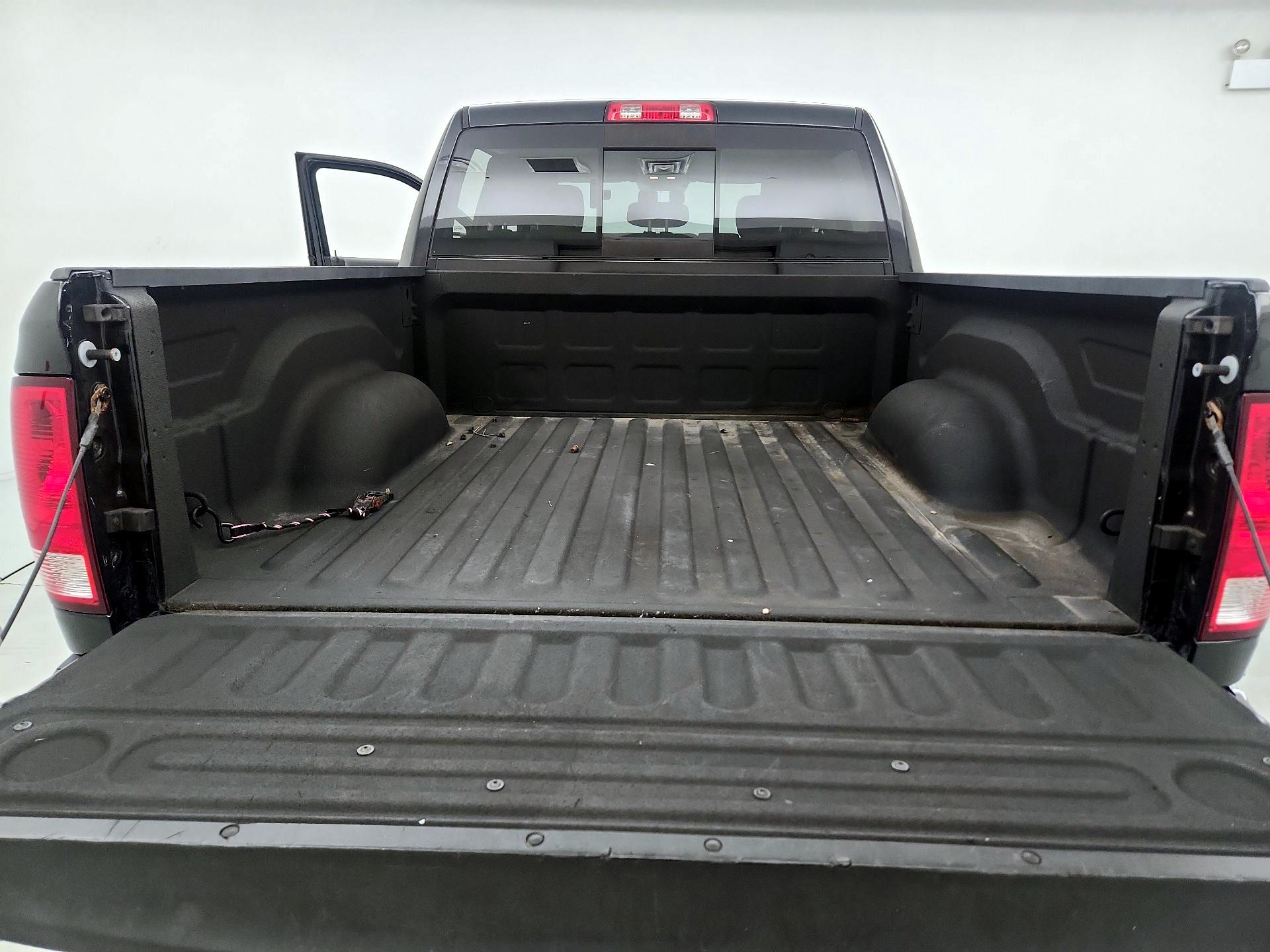 Thumbnail: 2020 RAM 1500 Classic - 20