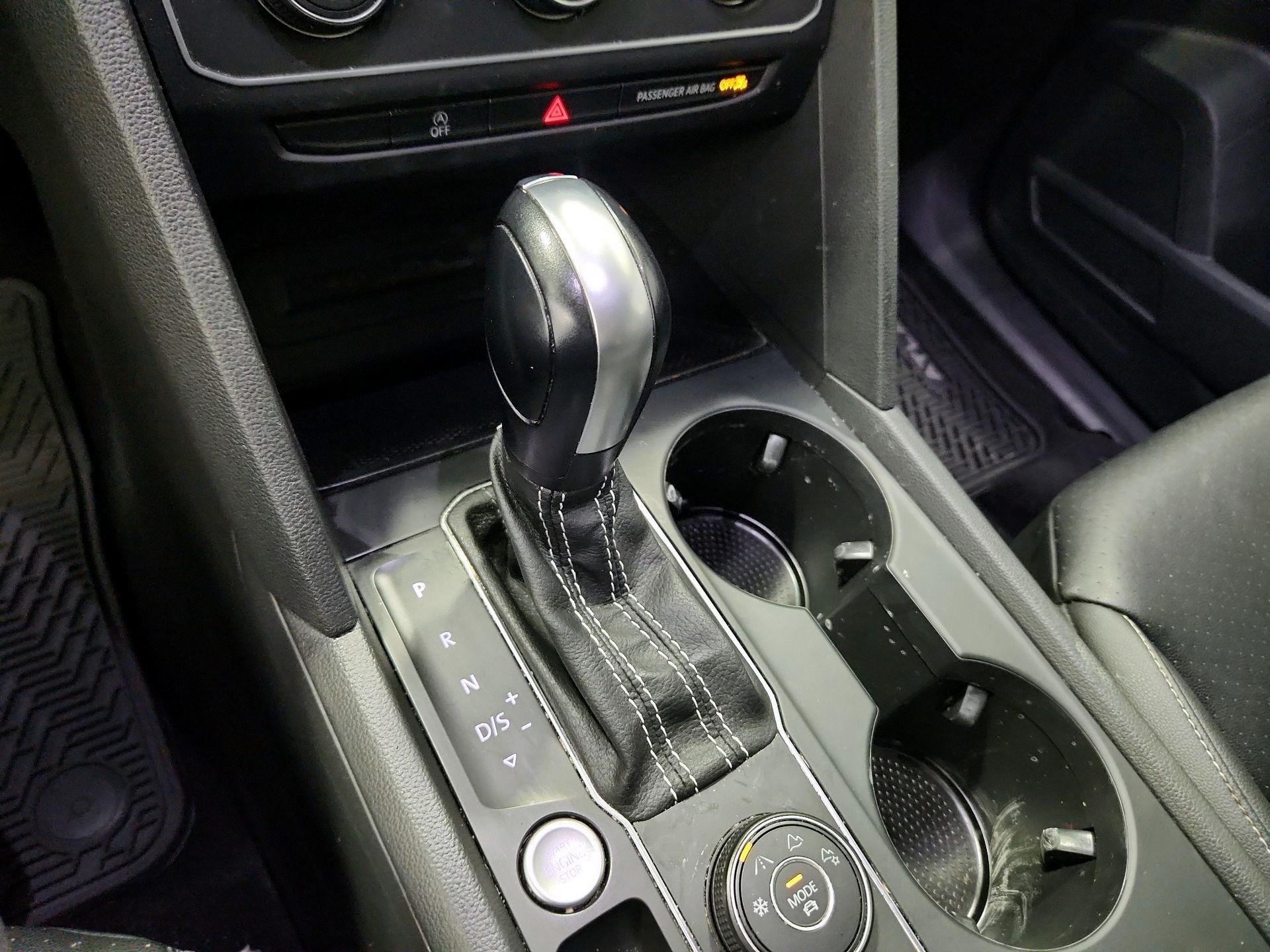 Thumbnail: 2021 Volkswagen Atlas - 17