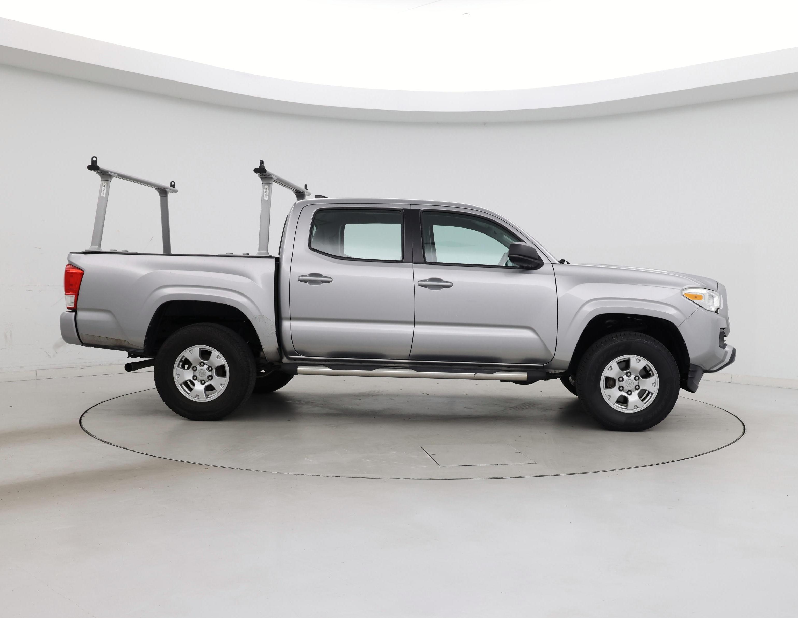 Thumbnail: 2016 Toyota Tacoma - 7