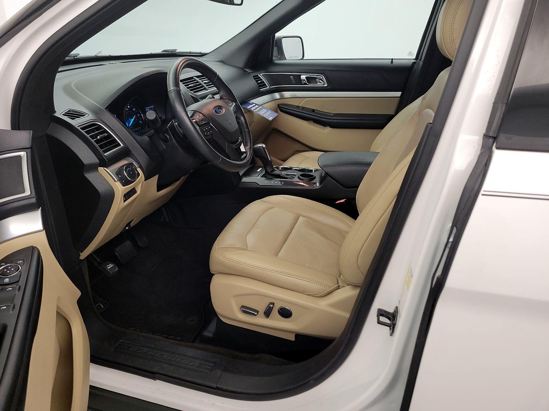 Thumbnail: 2017 Ford Explorer - 11