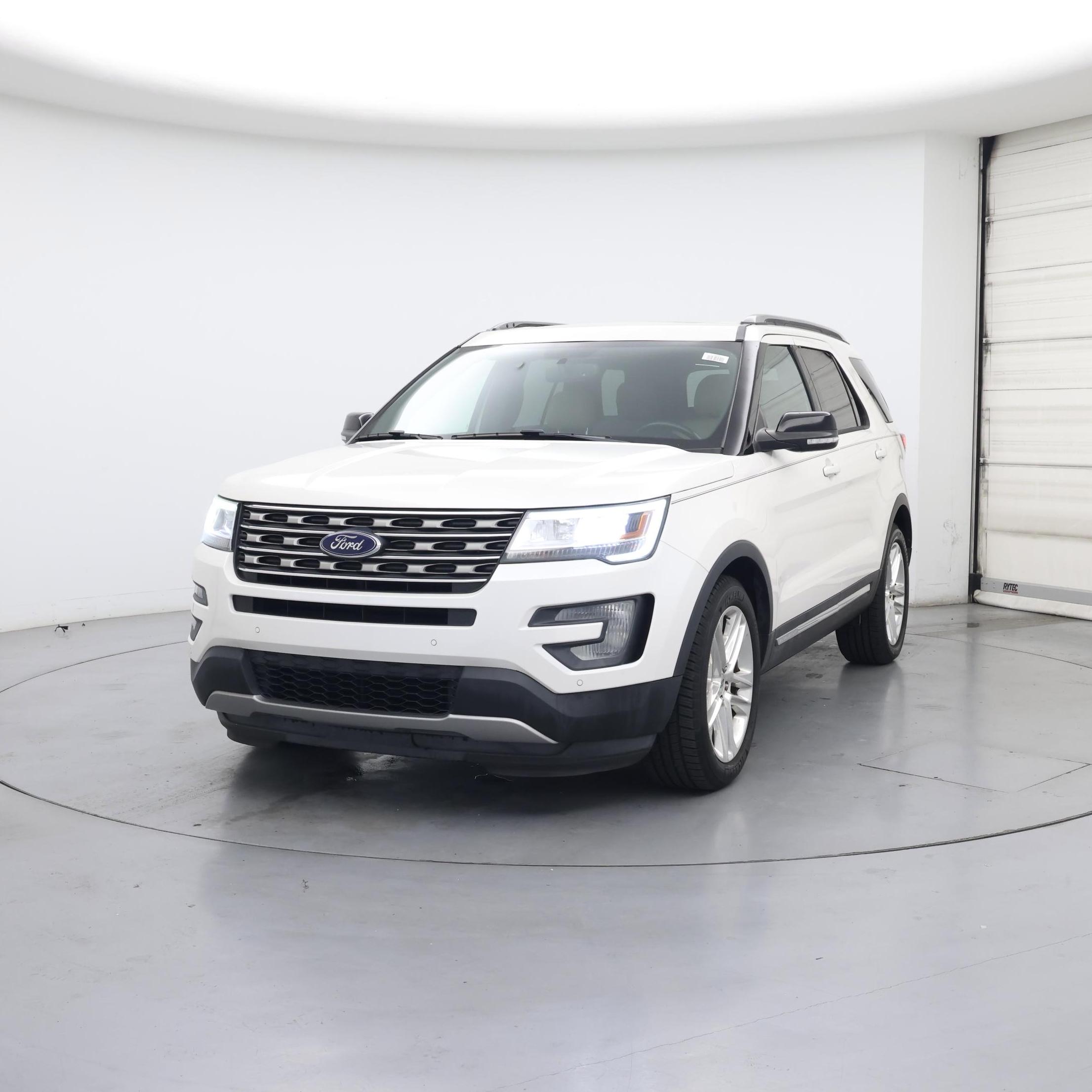 Thumbnail: 2017 Ford Explorer - 4