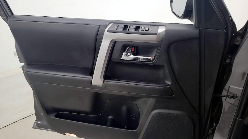 2023 Toyota 4Runner SR5 12