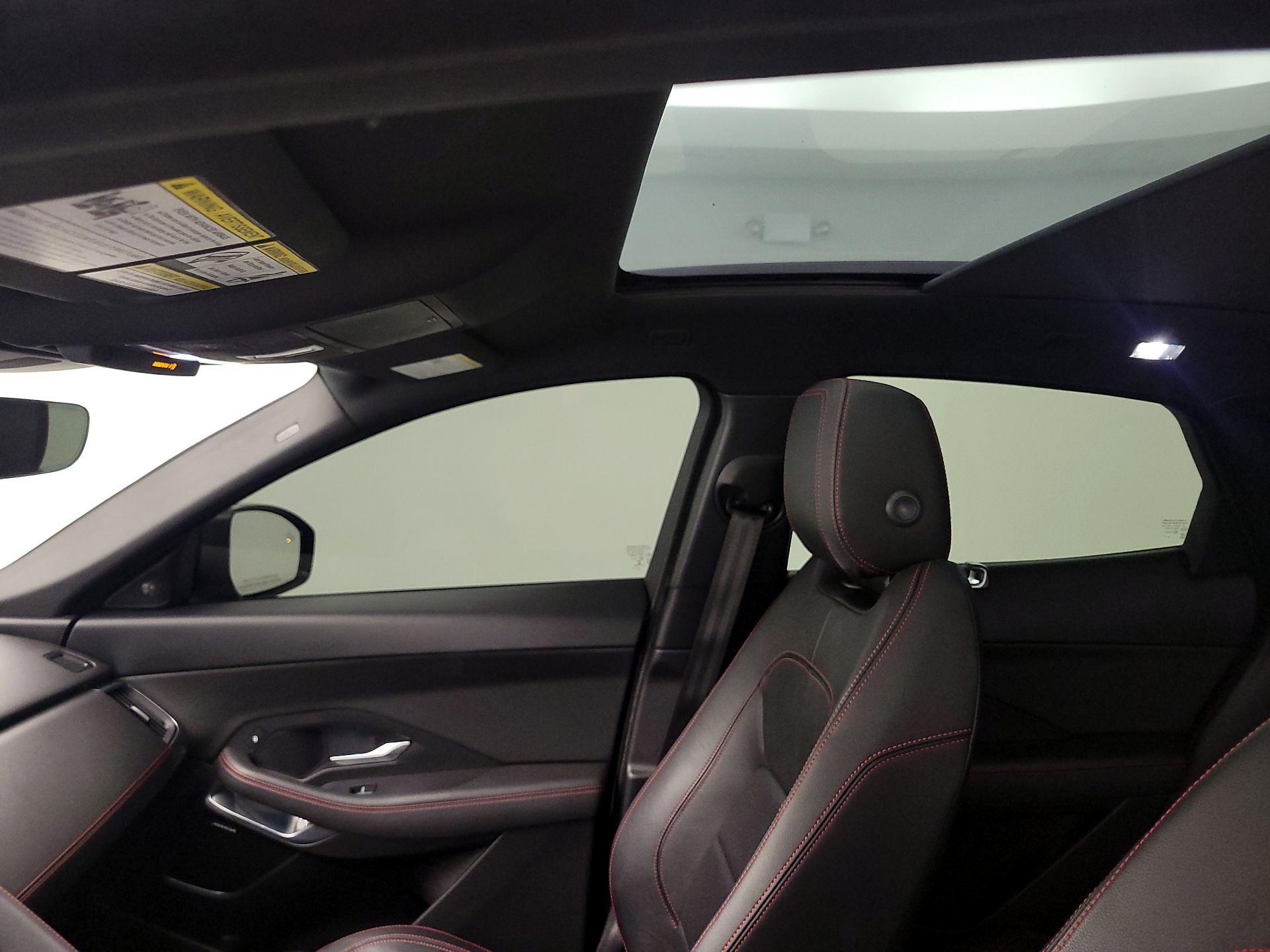 Thumbnail: 2020 Jaguar E-Pace - 19