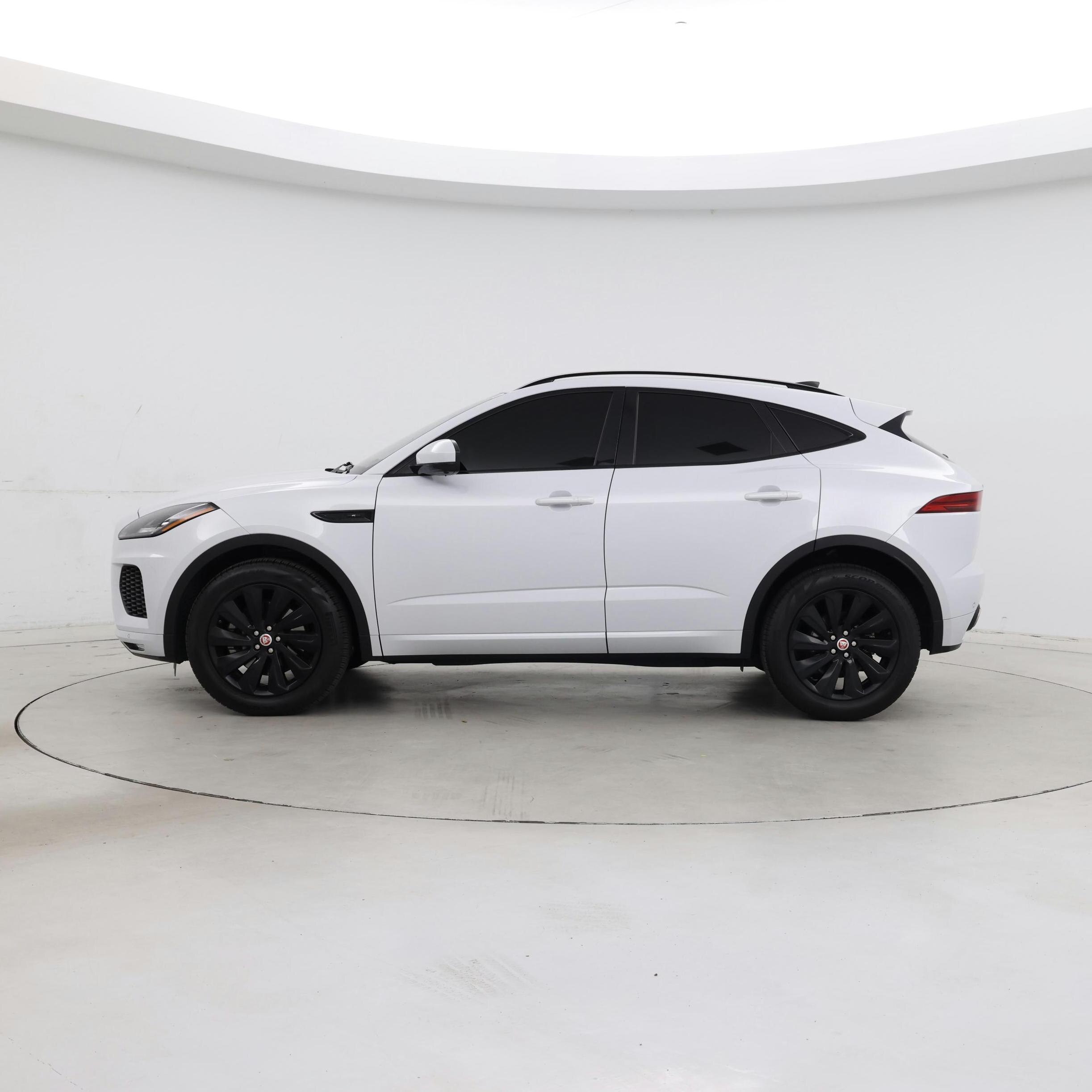 Thumbnail: 2020 Jaguar E-Pace - 3