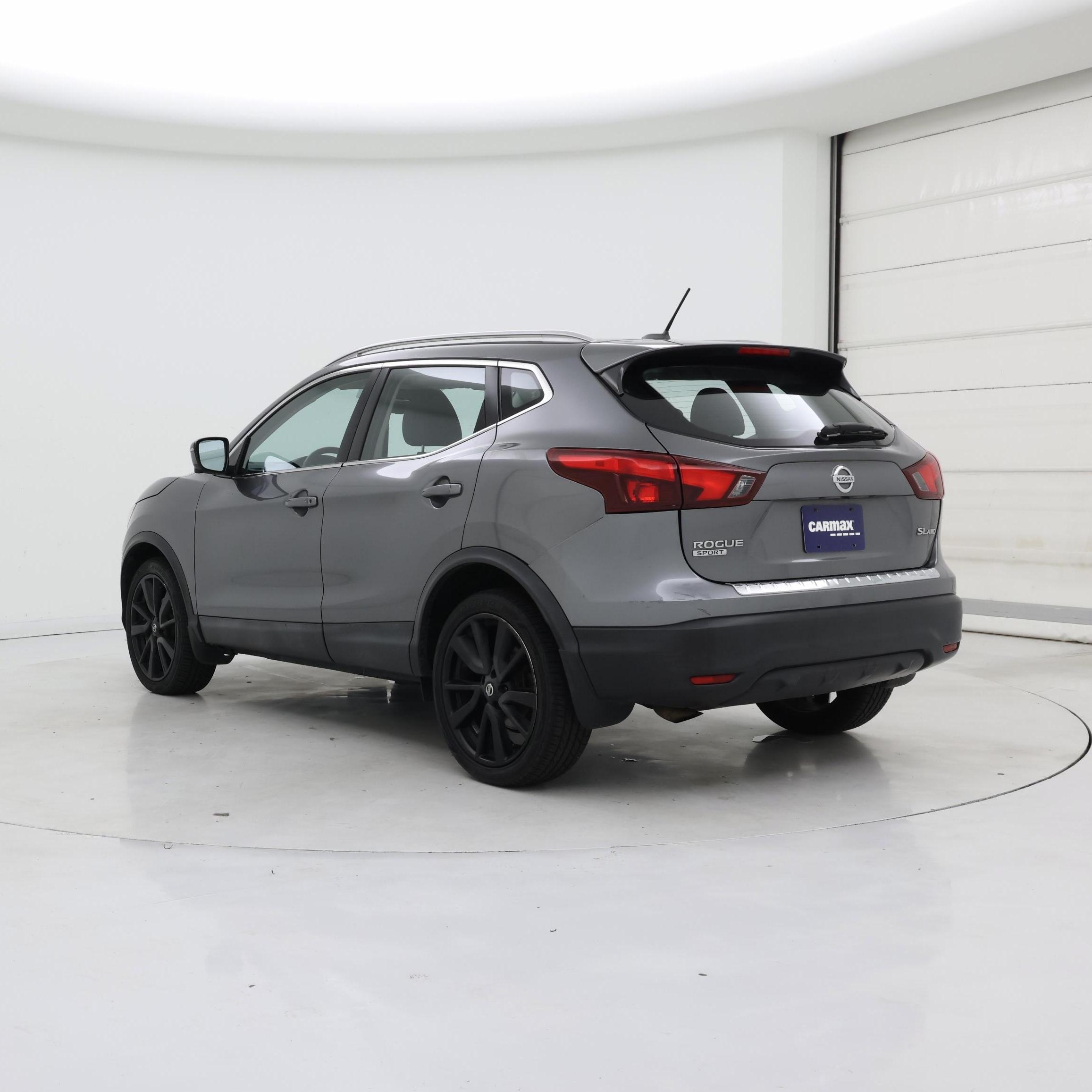 Thumbnail: 2017 Nissan Rogue Sport - 2