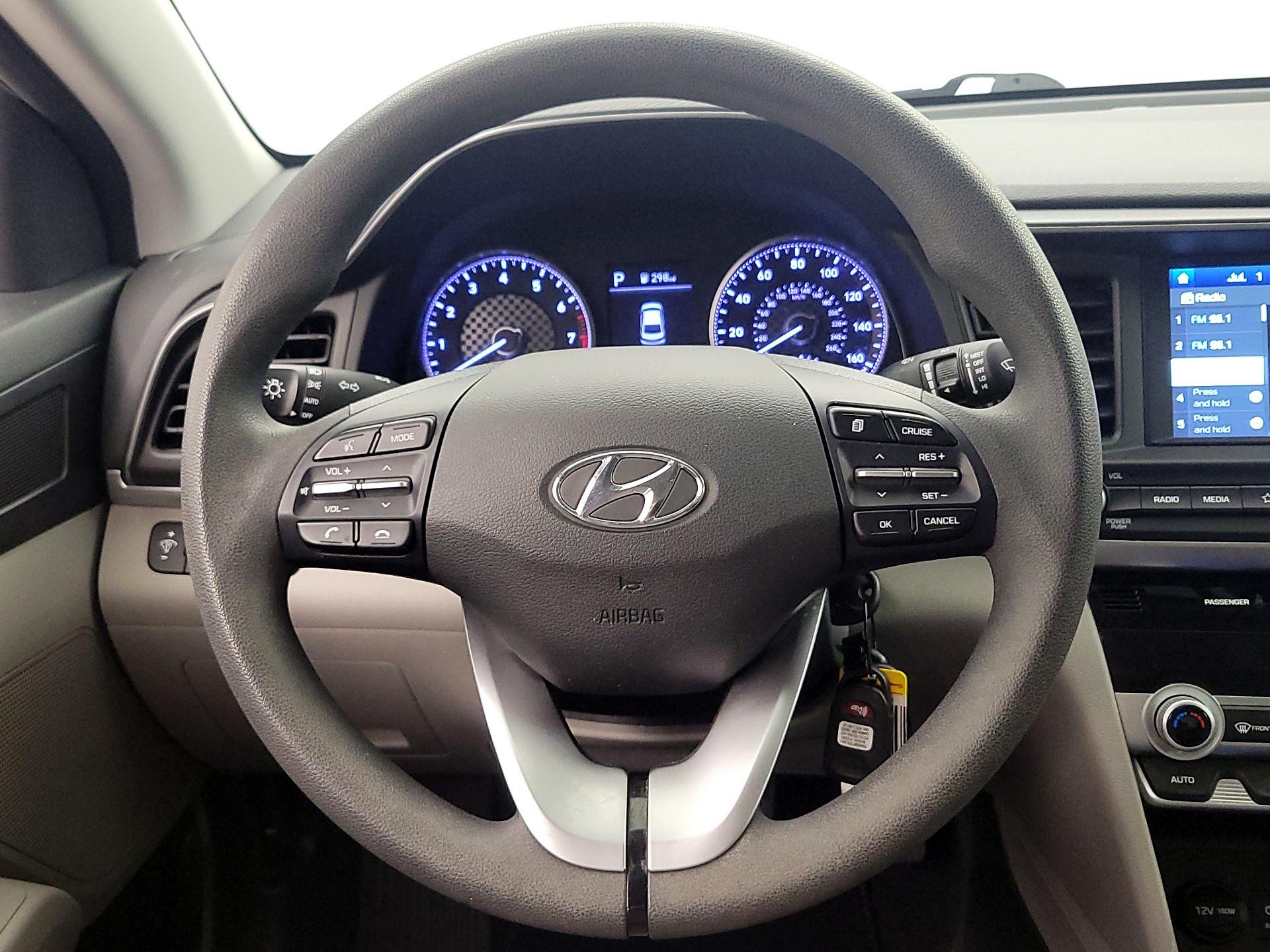 Thumbnail: 2020 Hyundai Elantra - 10