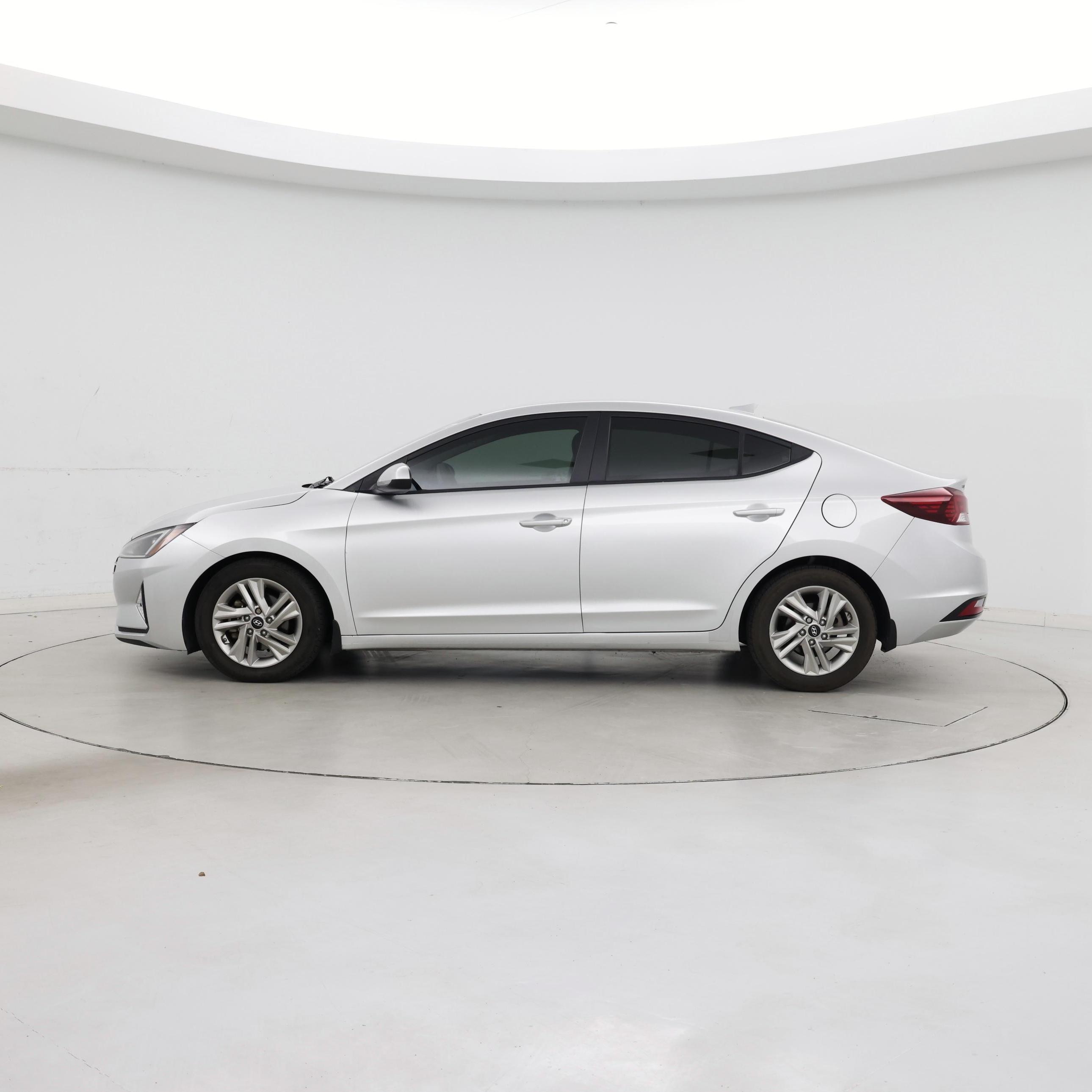 Thumbnail: 2020 Hyundai Elantra - 3