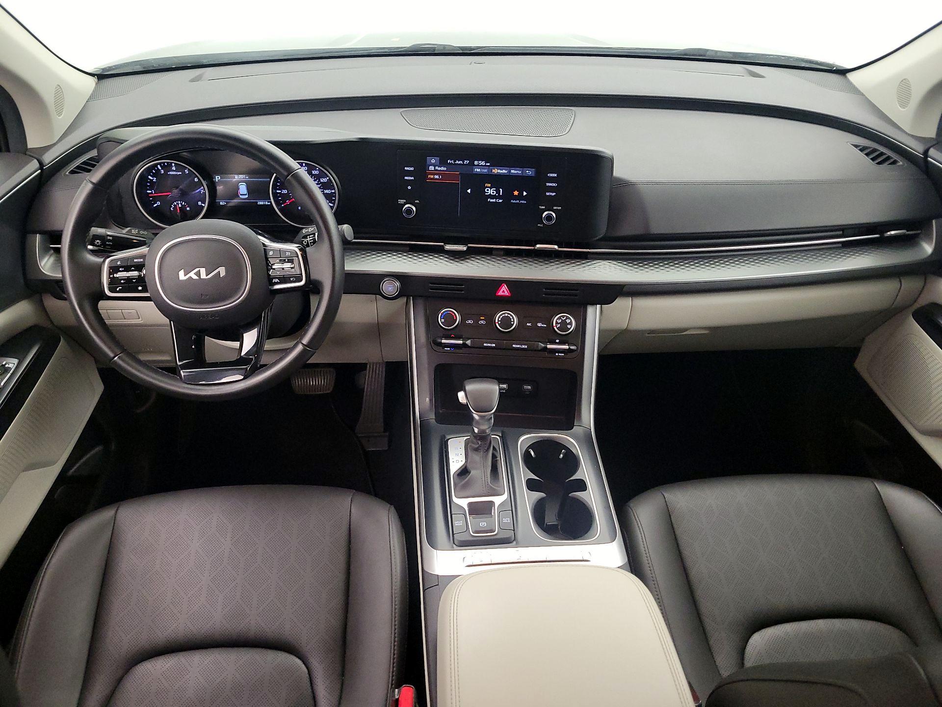 Thumbnail: 2023 Kia Carnival - 9