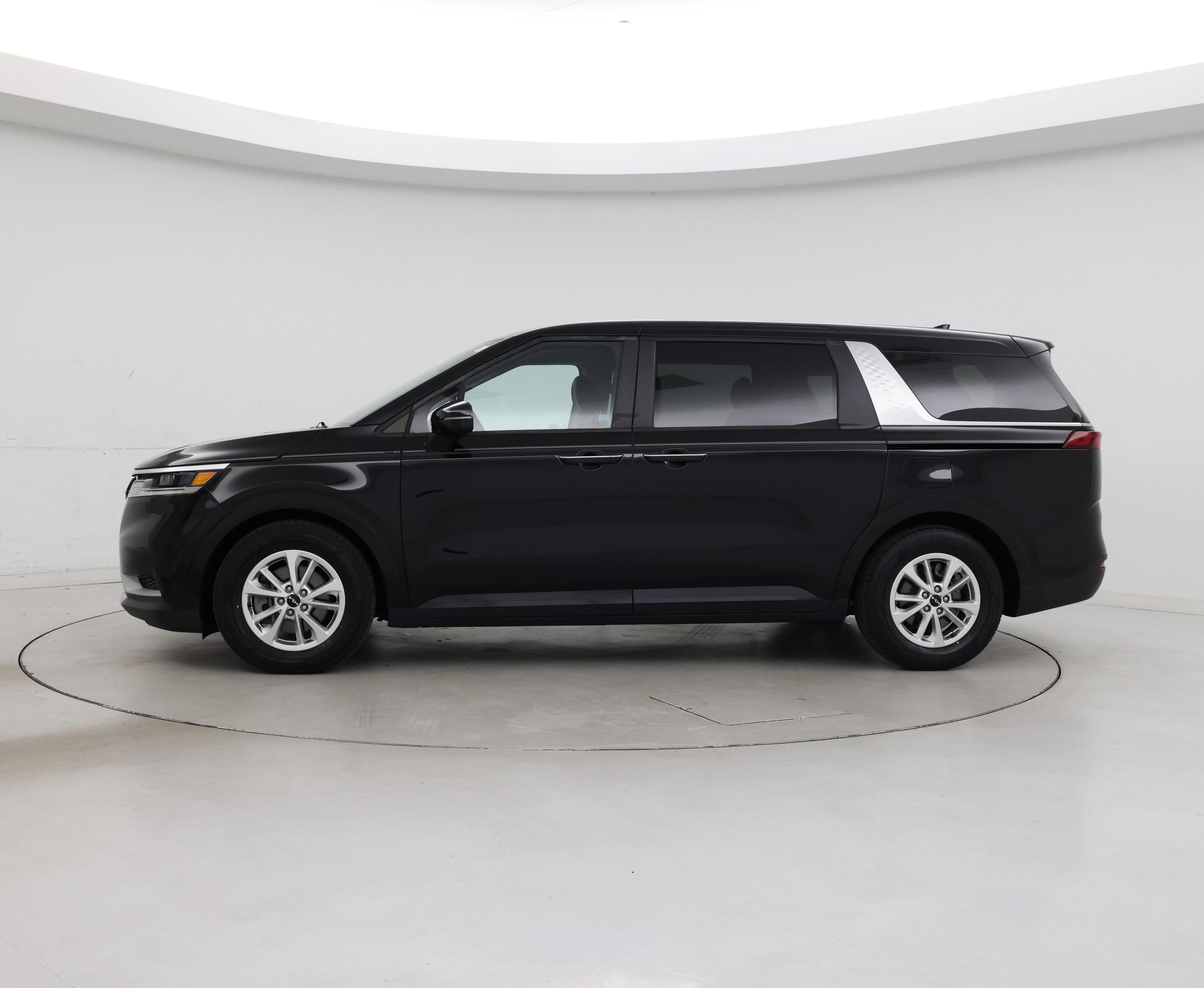 Thumbnail: 2023 Kia Carnival - 3