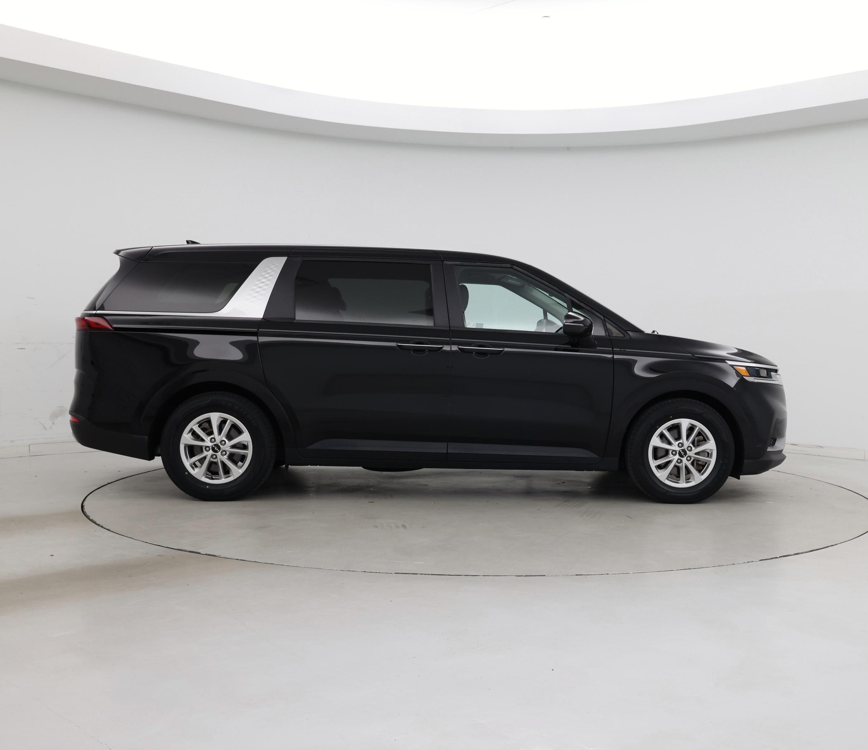 Thumbnail: 2023 Kia Carnival - 7