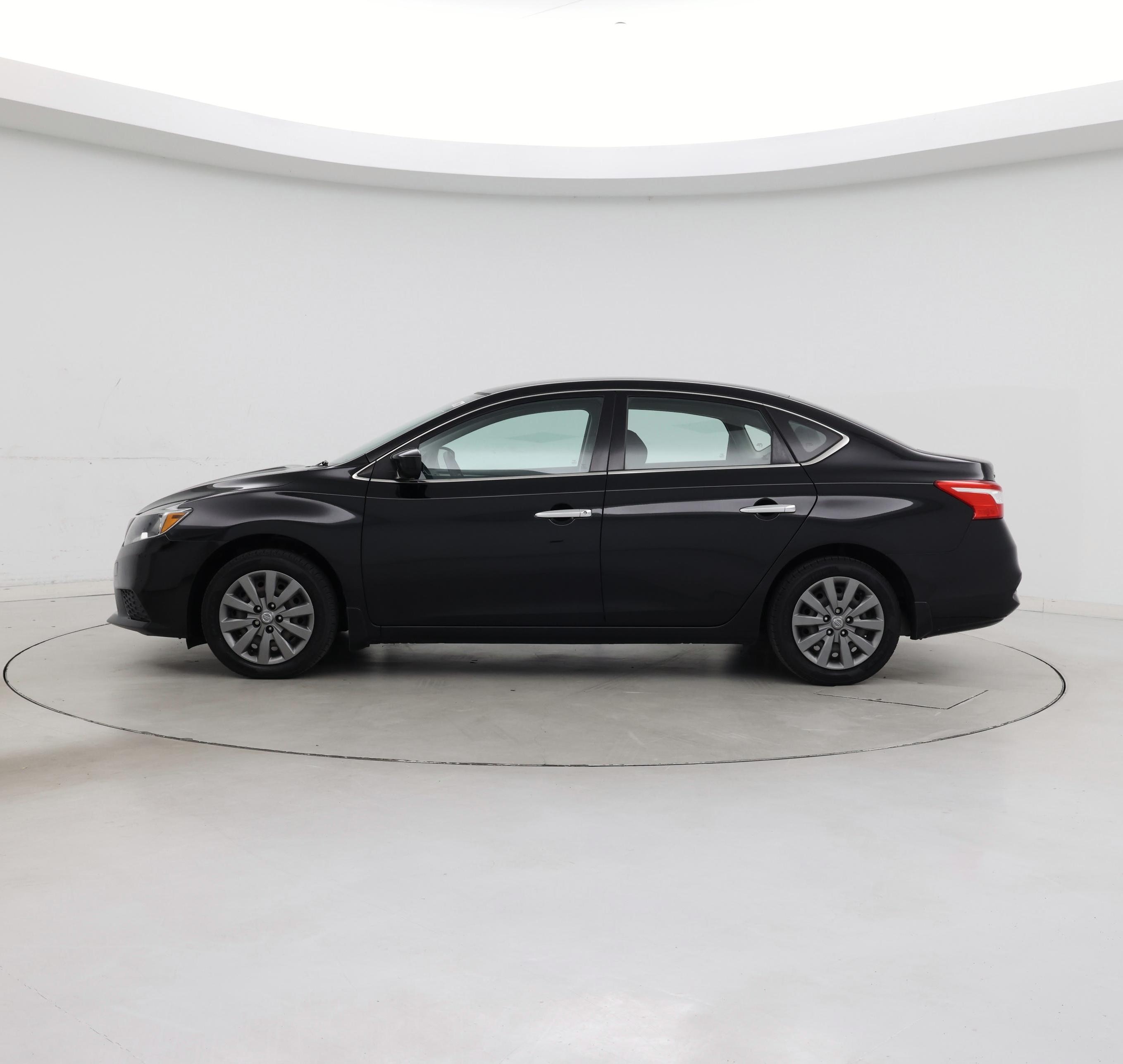 Thumbnail: 2019 Nissan Sentra - 3