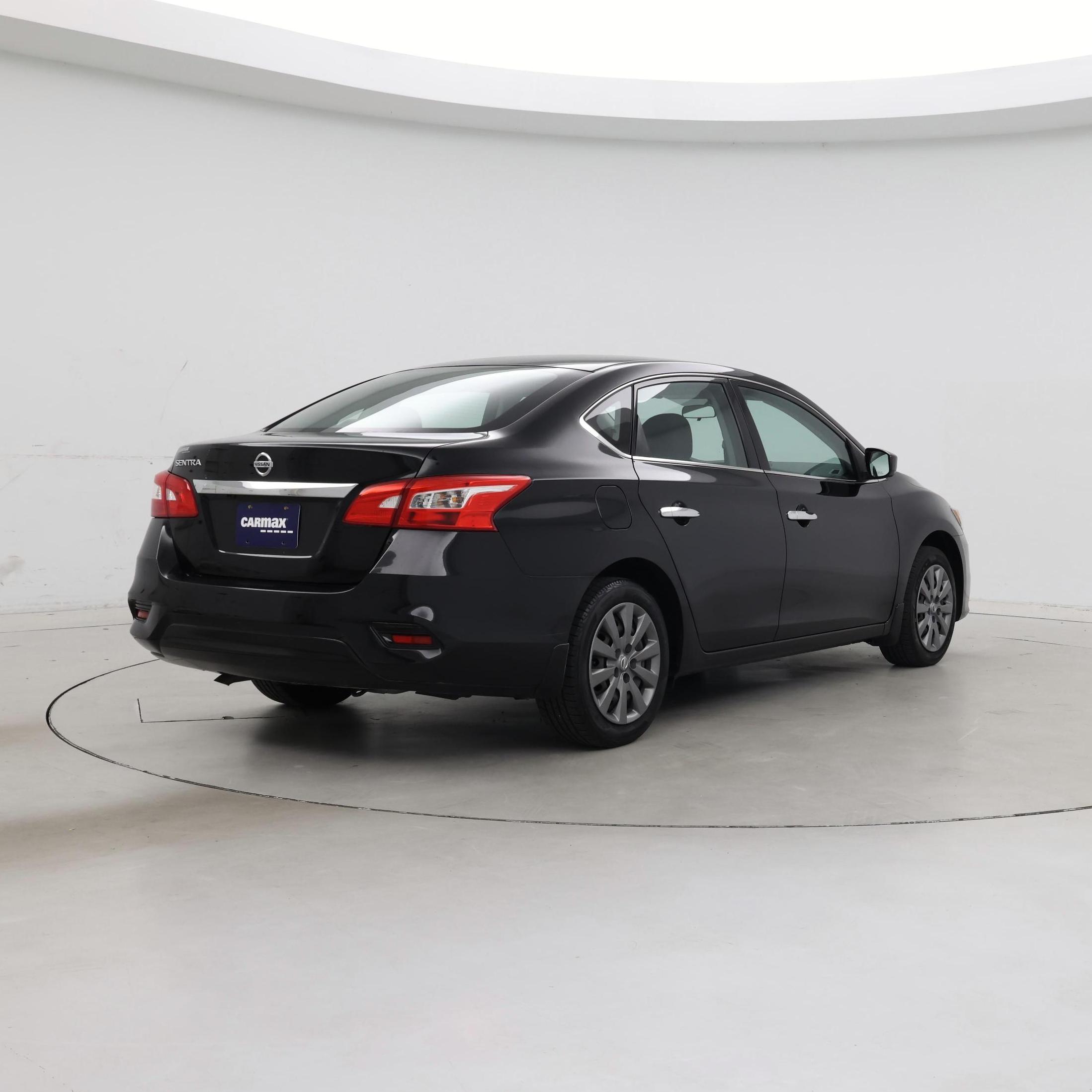 Thumbnail: 2019 Nissan Sentra - 8