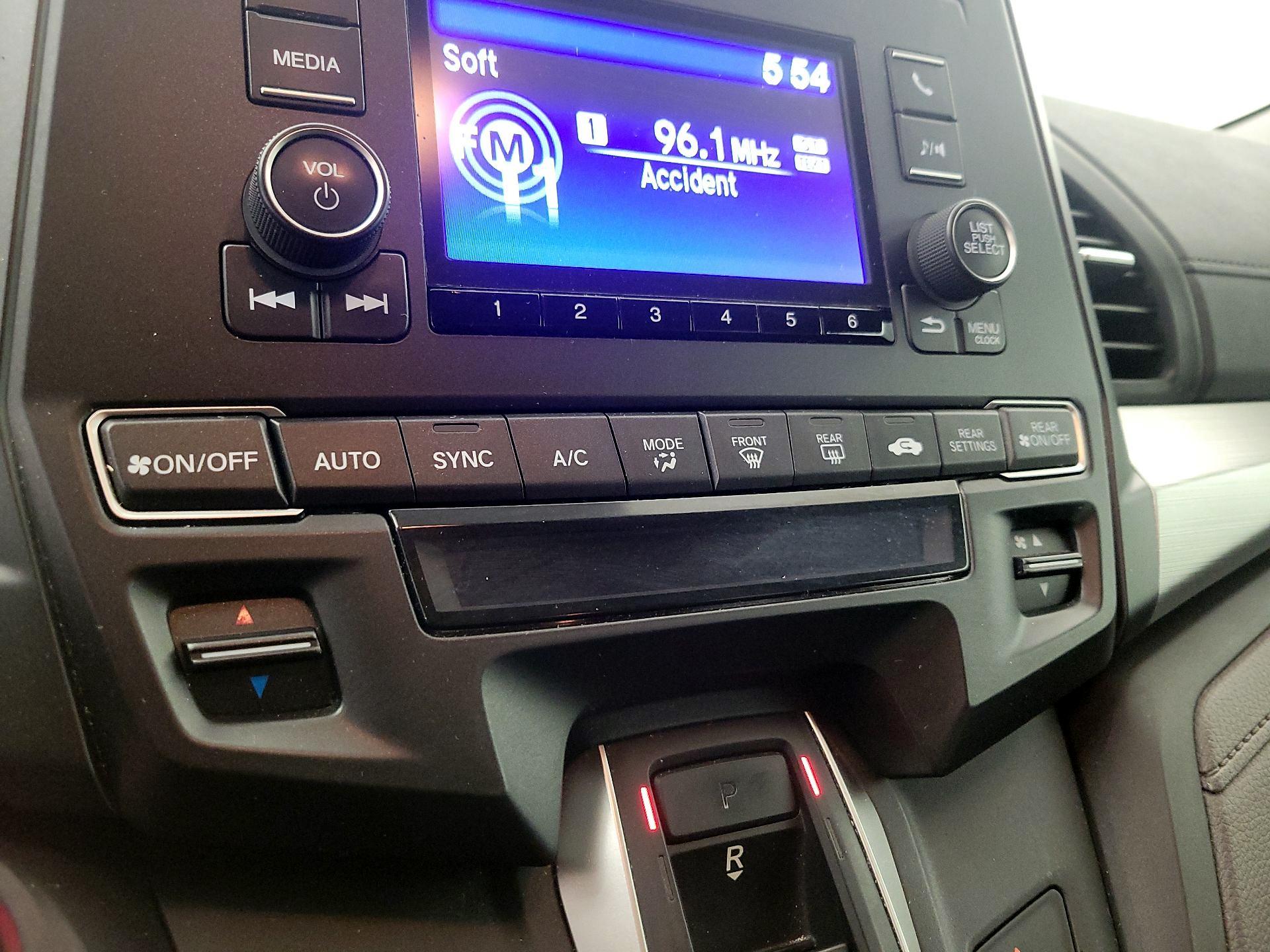 Thumbnail: 2019 Honda Odyssey - 16