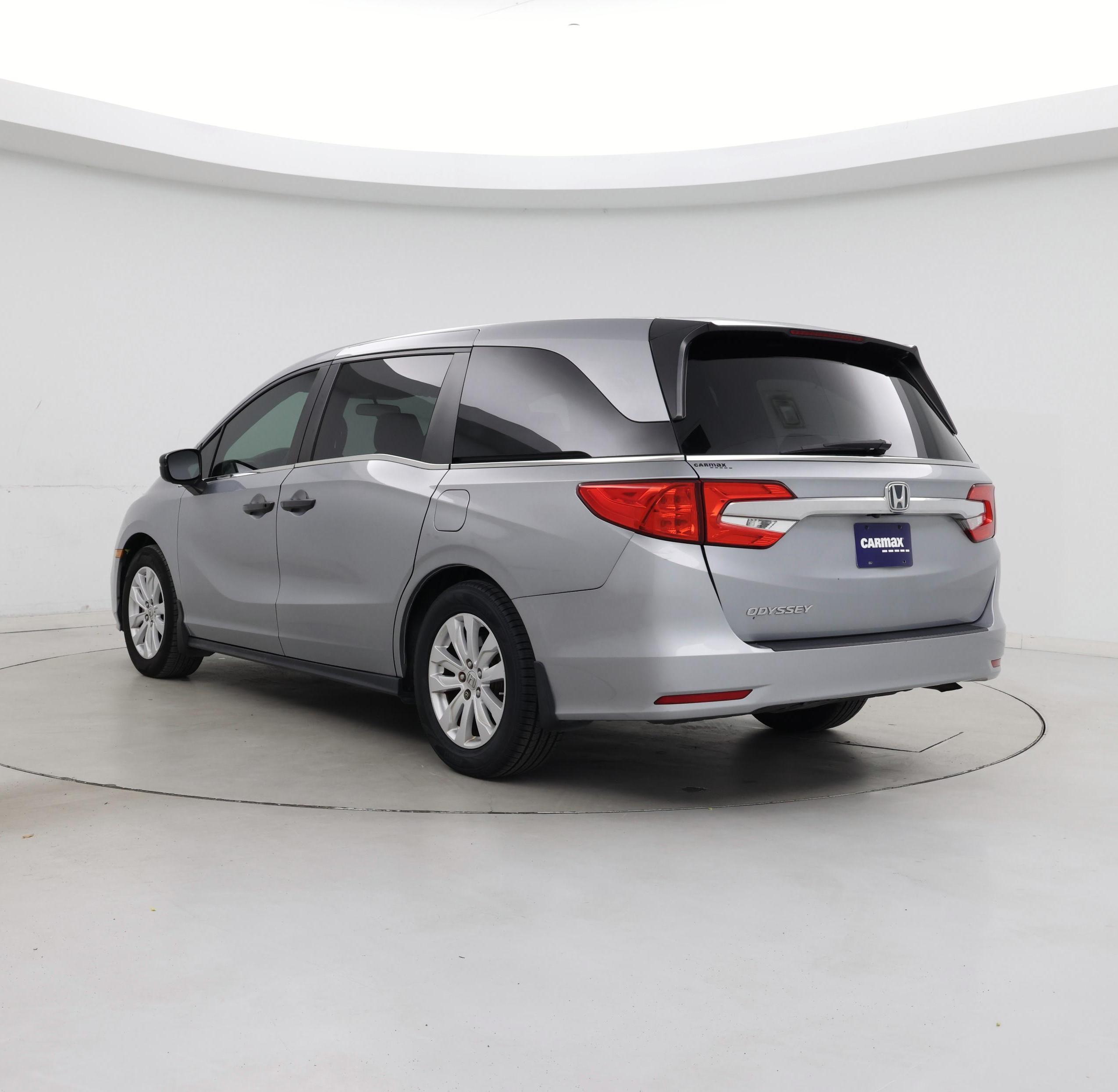 Thumbnail: 2019 Honda Odyssey - 2