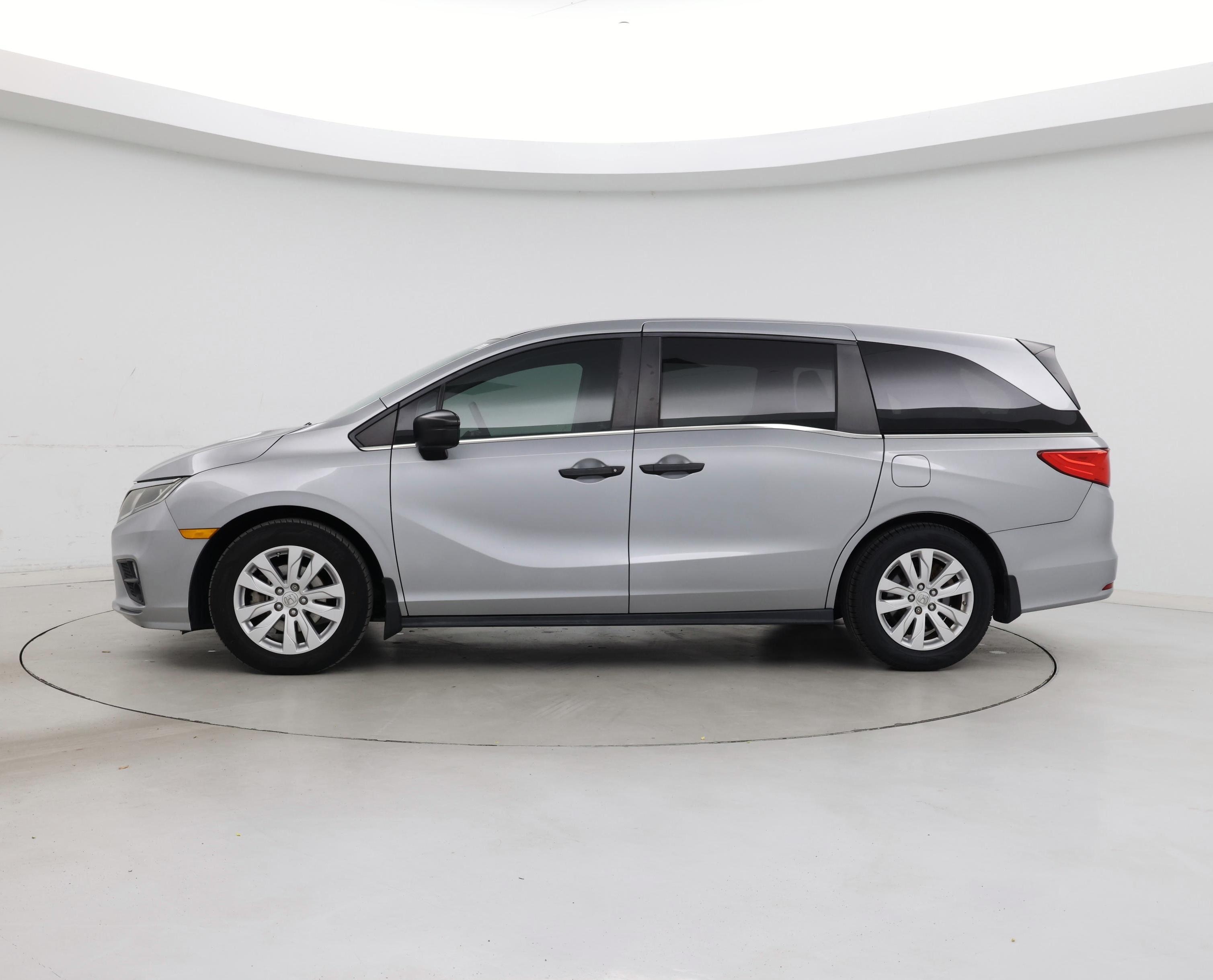 Thumbnail: 2019 Honda Odyssey - 3