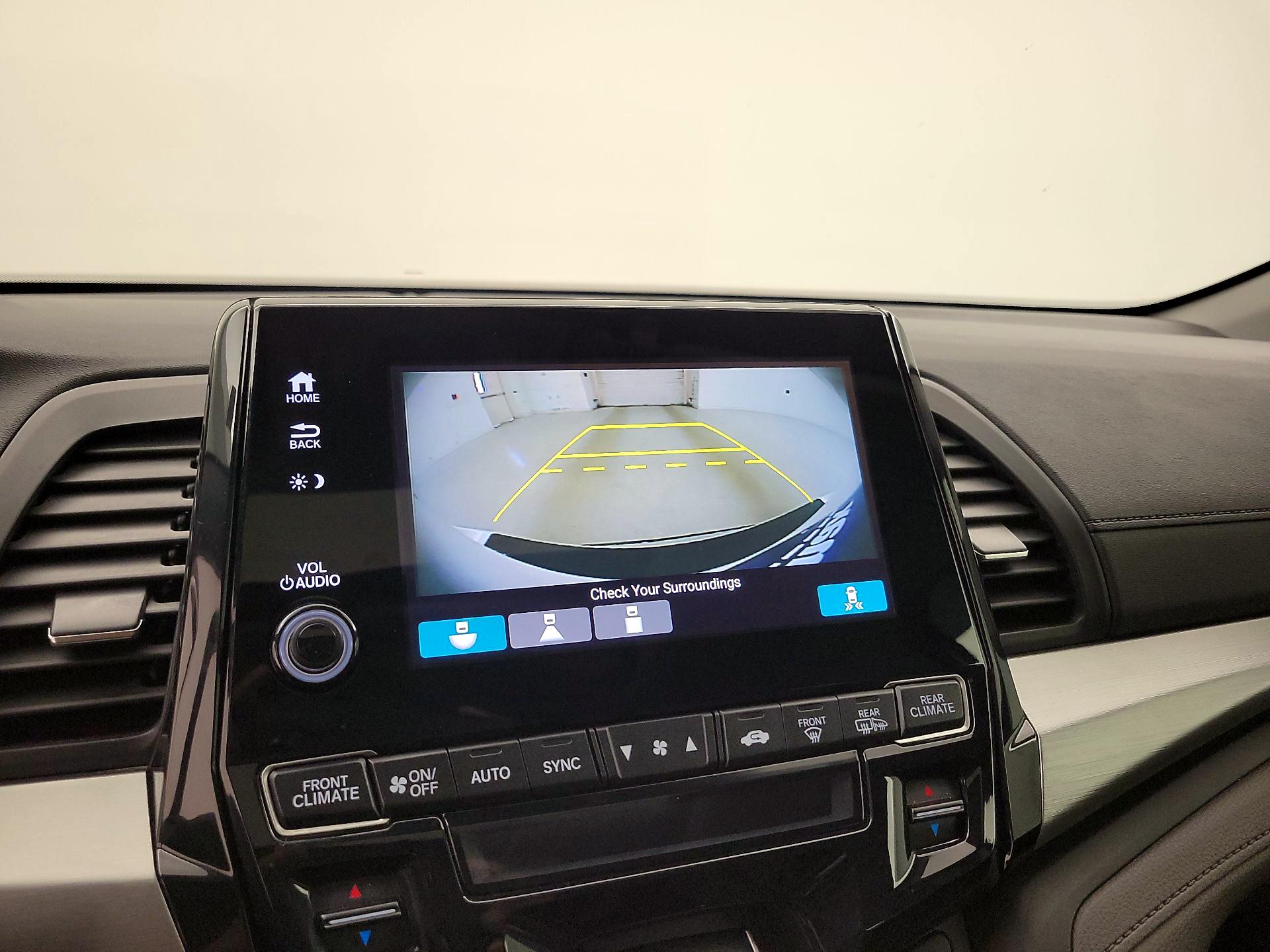 Thumbnail: 2018 Honda Odyssey - 15