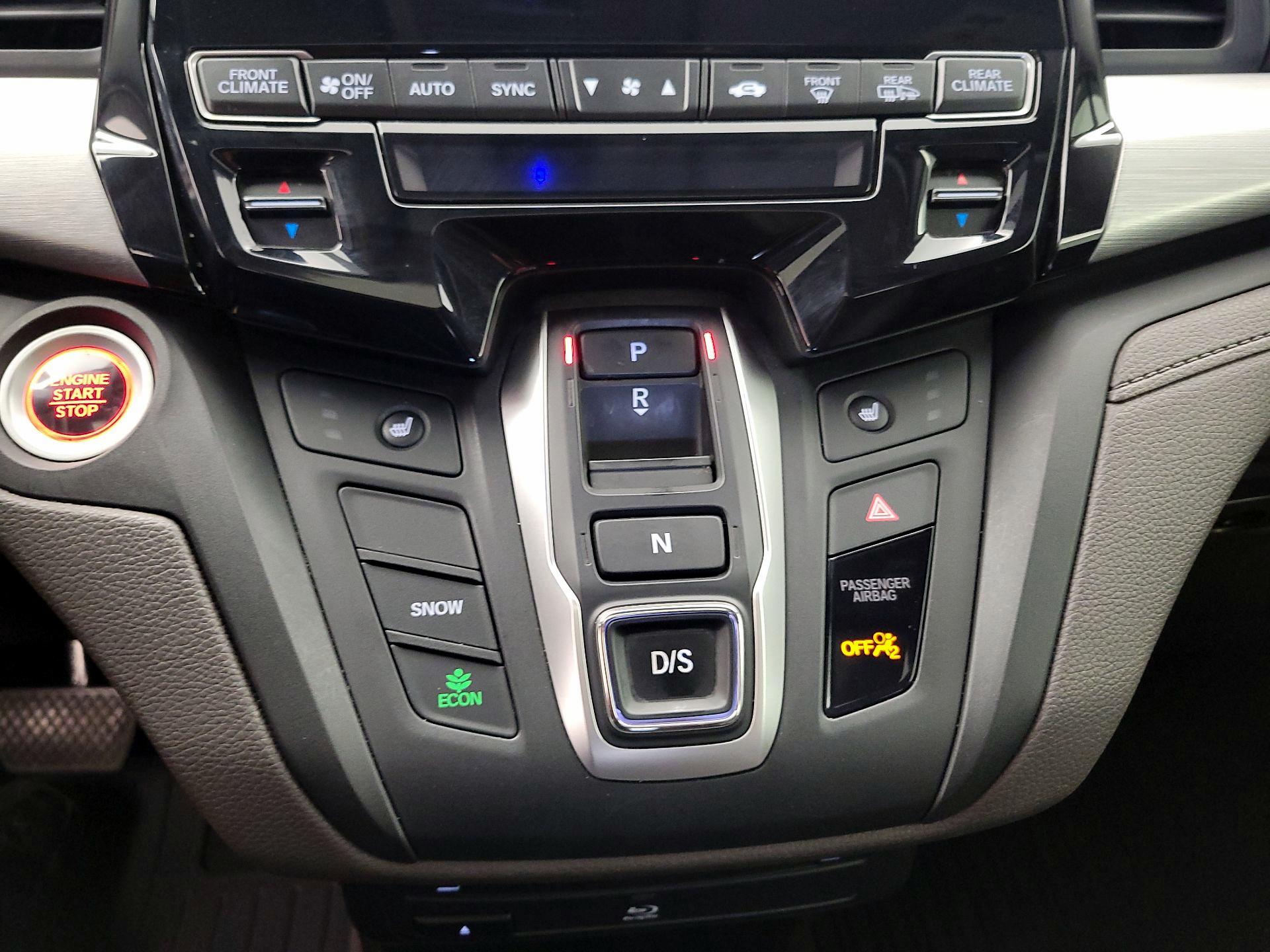 Thumbnail: 2018 Honda Odyssey - 18