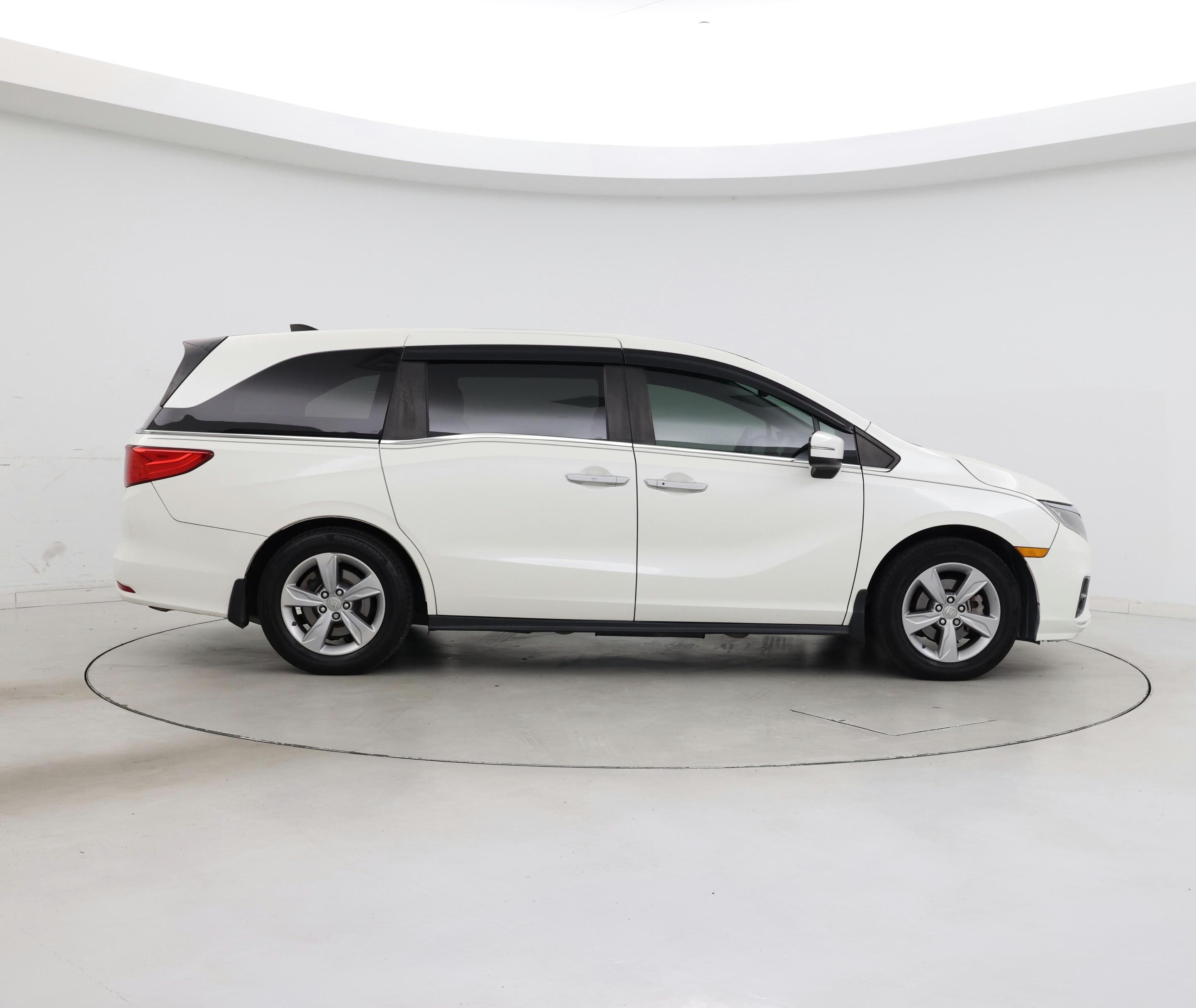 Thumbnail: 2018 Honda Odyssey - 7