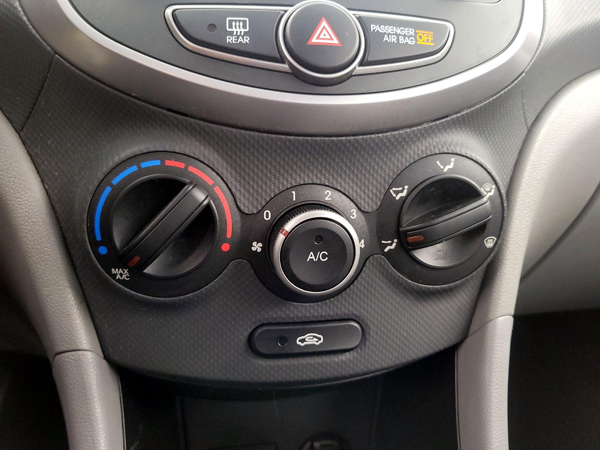 Thumbnail: 2016 Hyundai Accent - 15