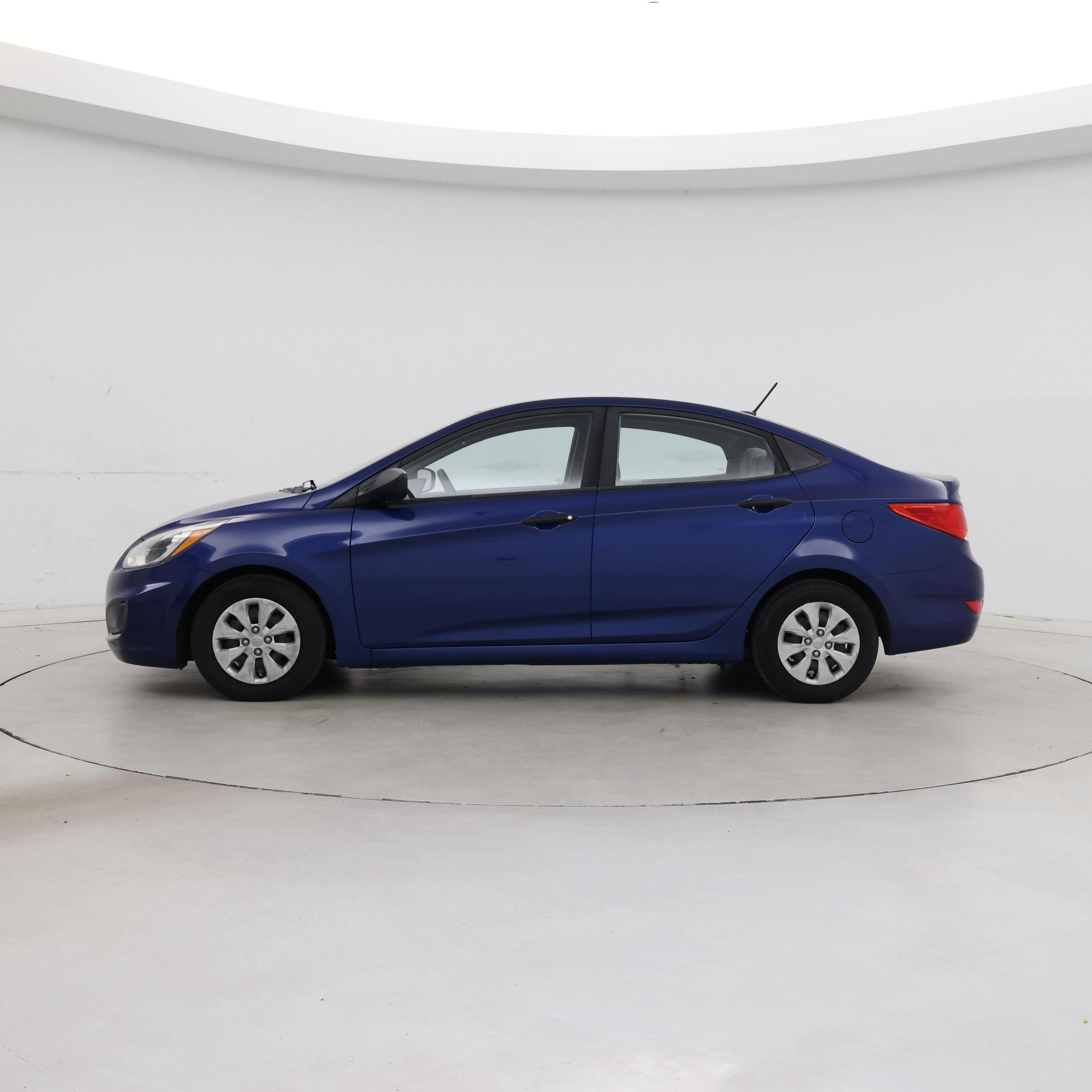 Thumbnail: 2016 Hyundai Accent - 3
