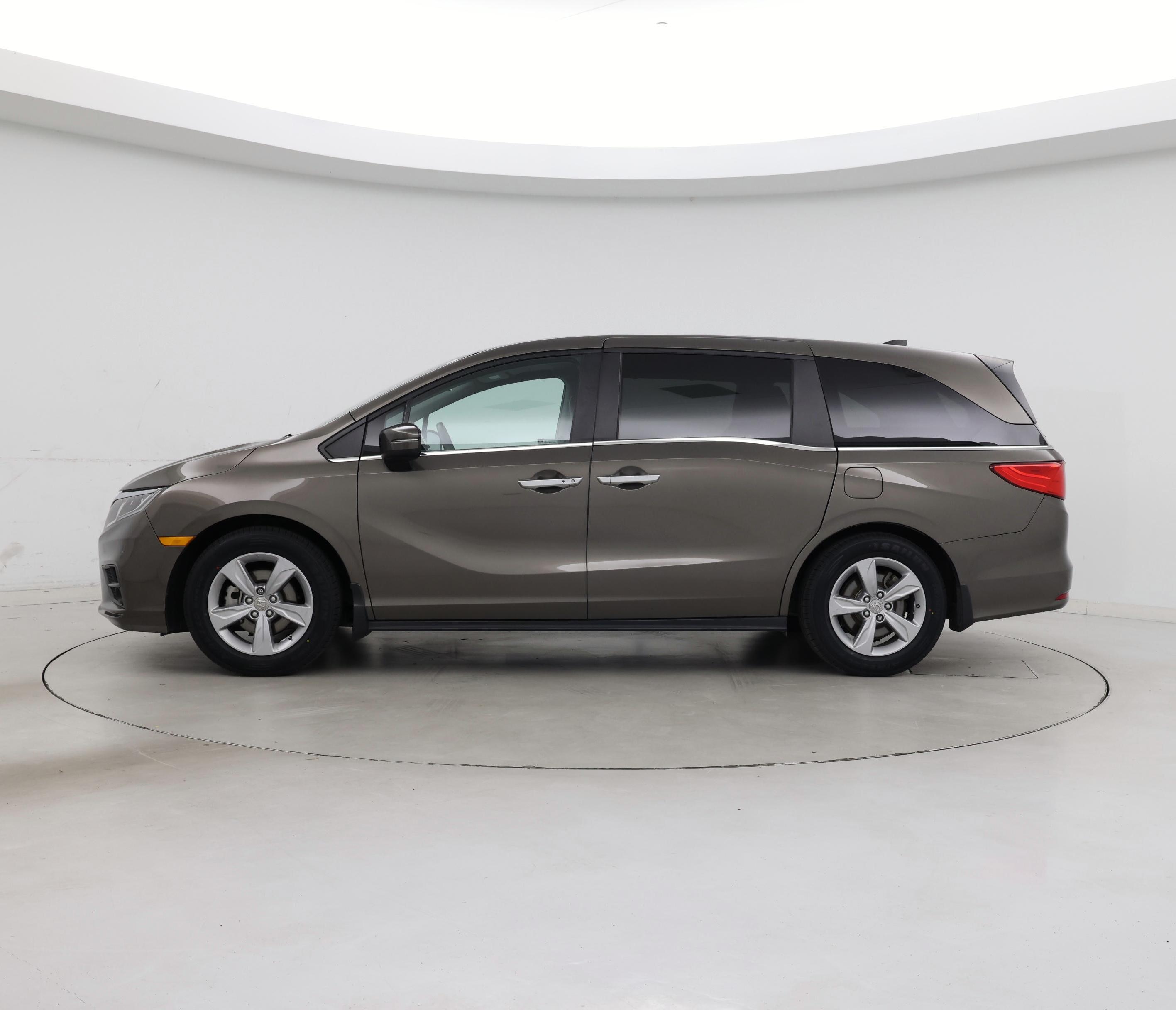Thumbnail: 2019 Honda Odyssey - 3