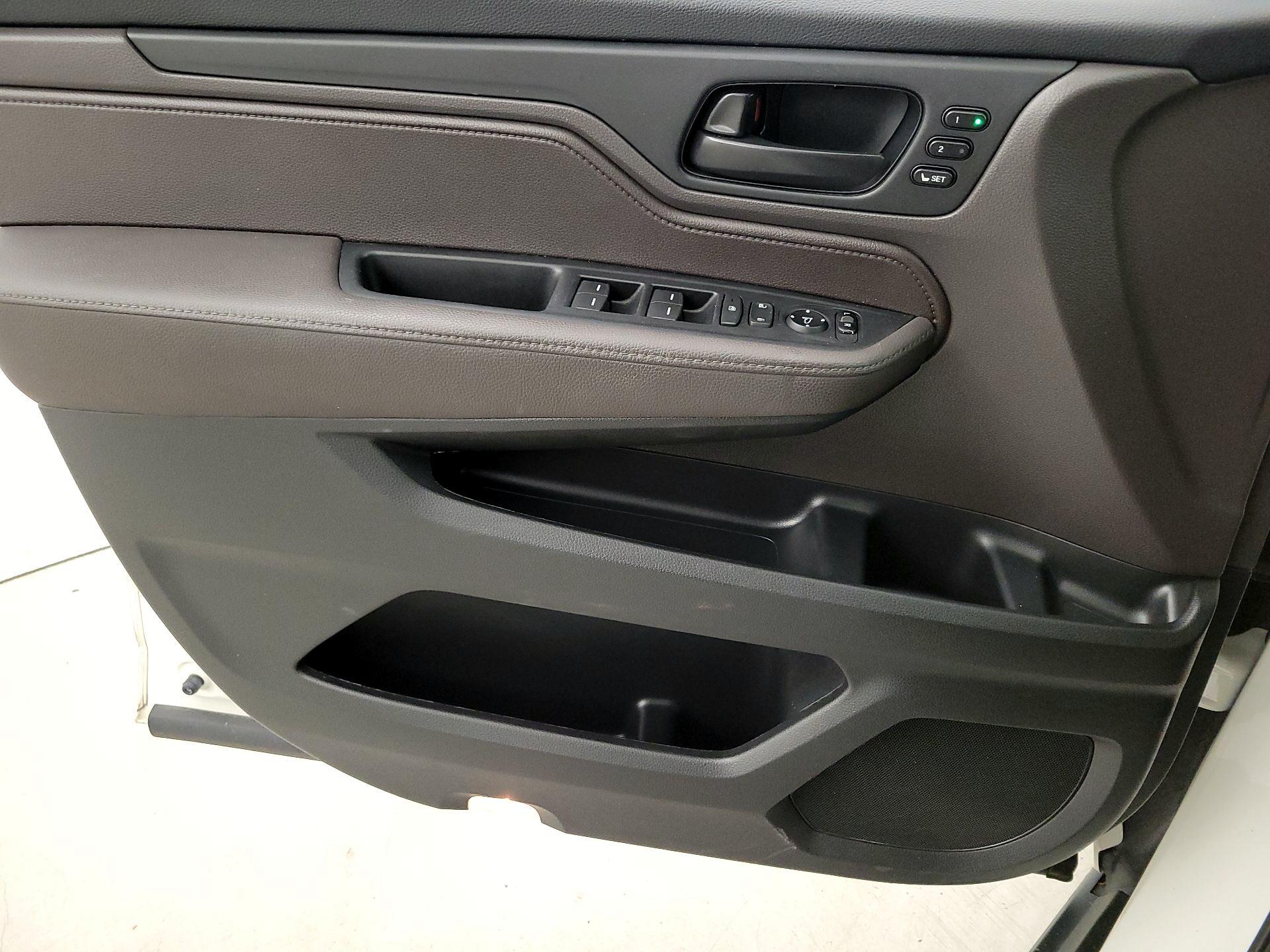 Thumbnail: 2019 Honda Odyssey - 12