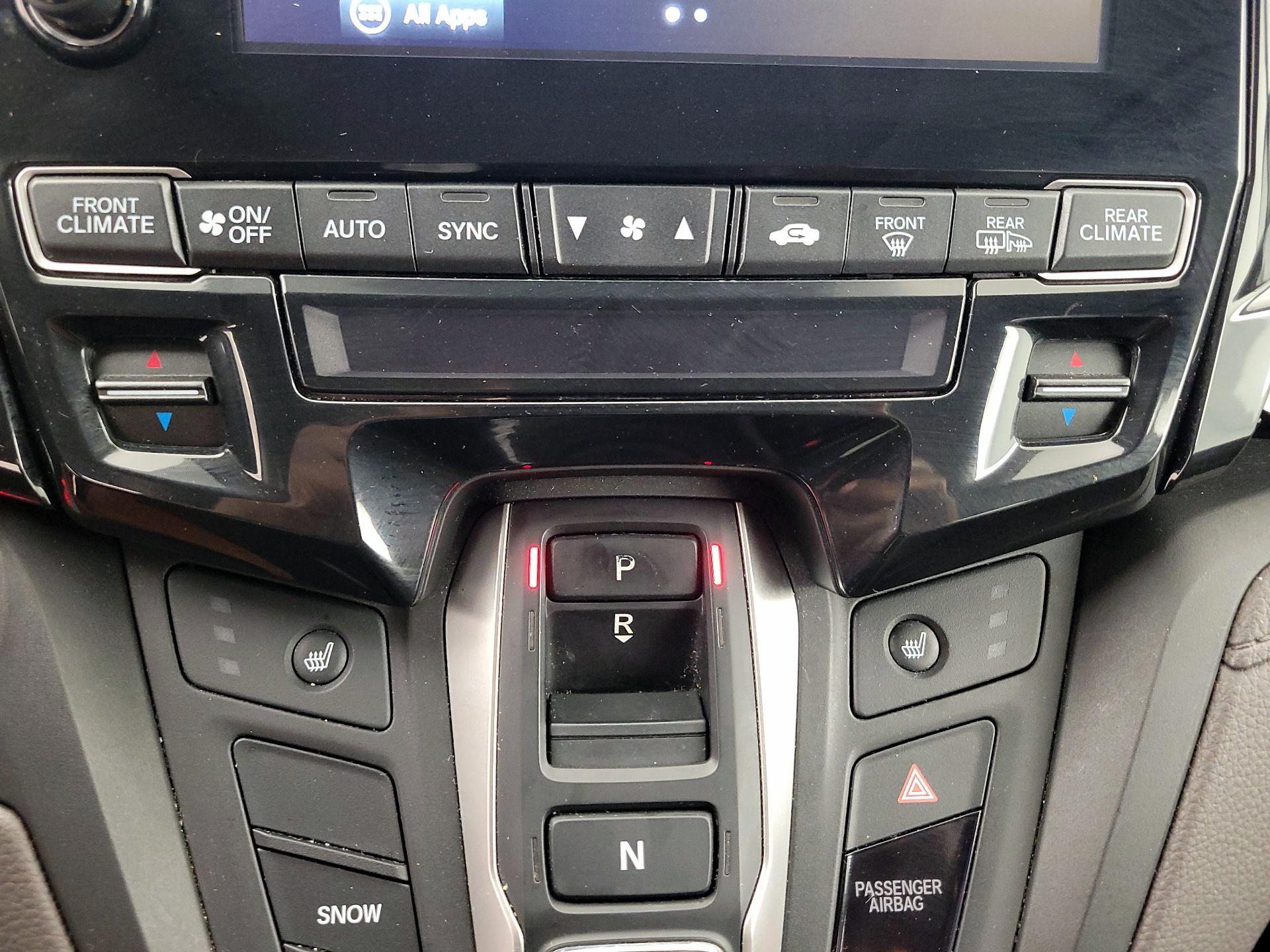 Thumbnail: 2019 Honda Odyssey - 16