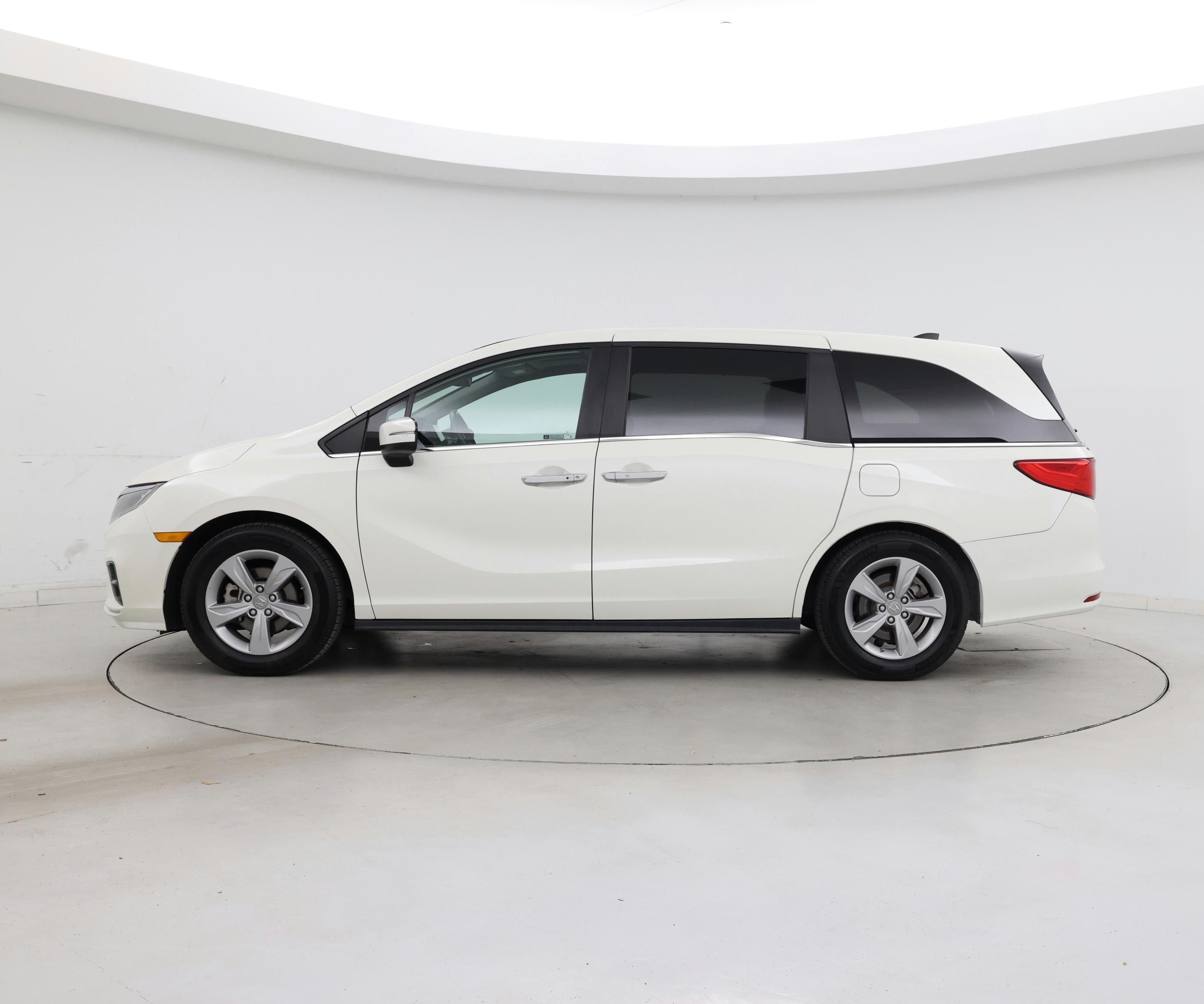 Thumbnail: 2019 Honda Odyssey - 3