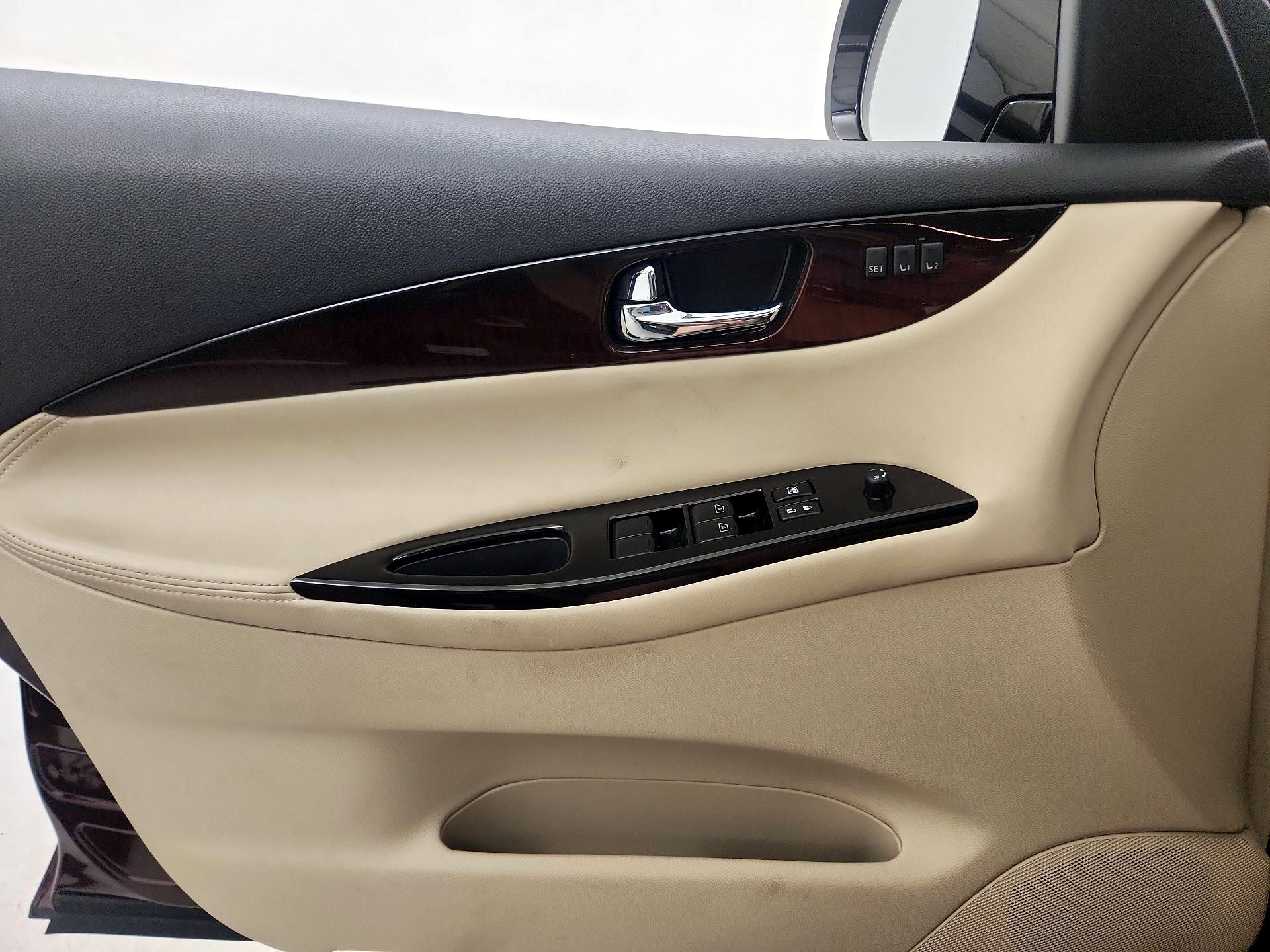 Thumbnail: 2016 INFINITI QX50 - 12