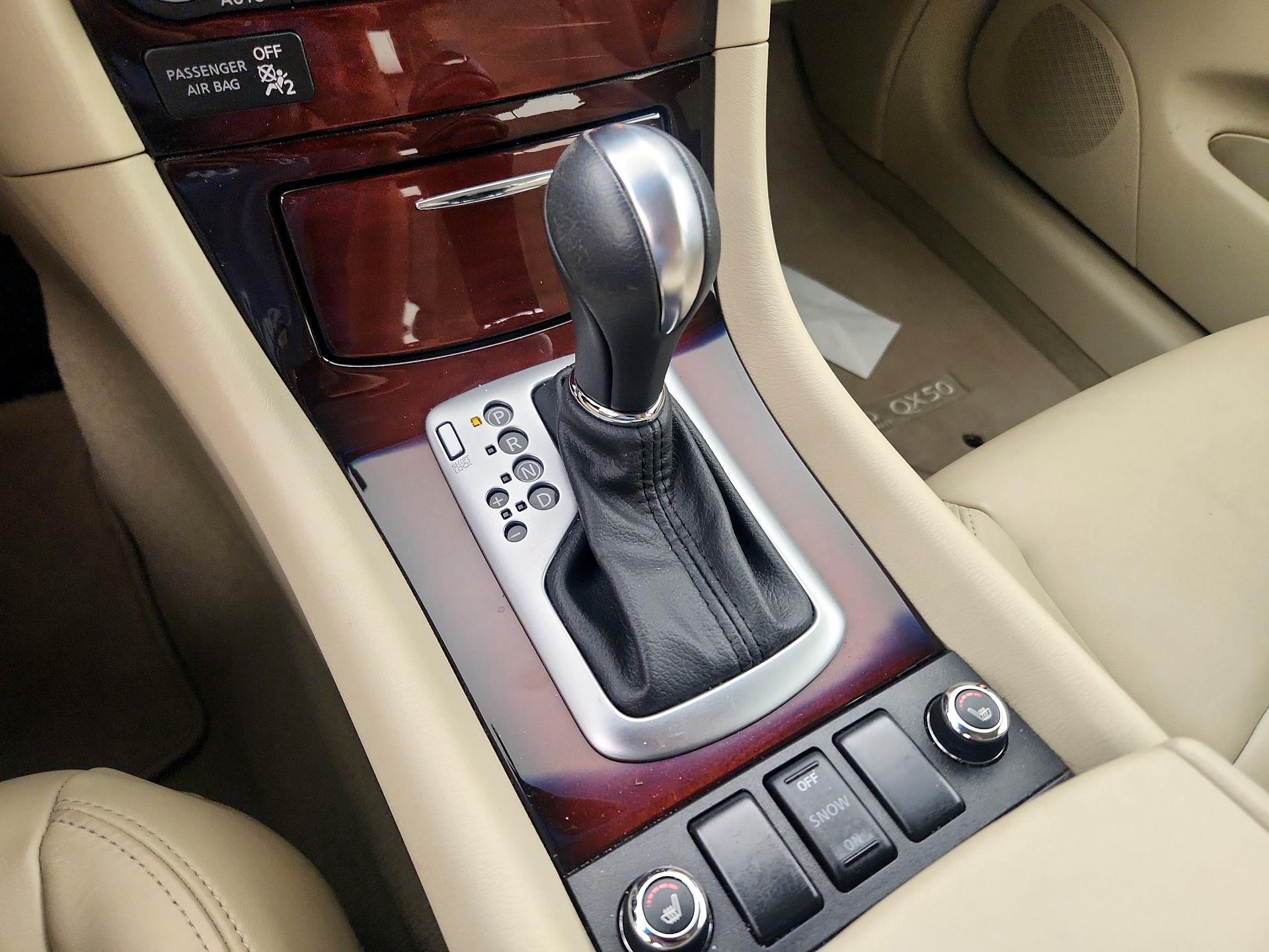 Thumbnail: 2016 INFINITI QX50 - 16