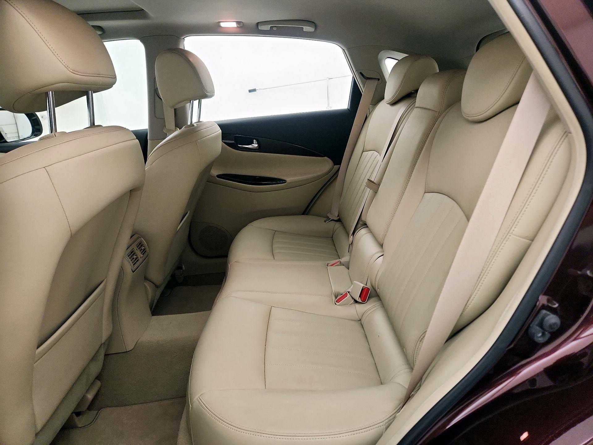 Thumbnail: 2016 INFINITI QX50 - 17