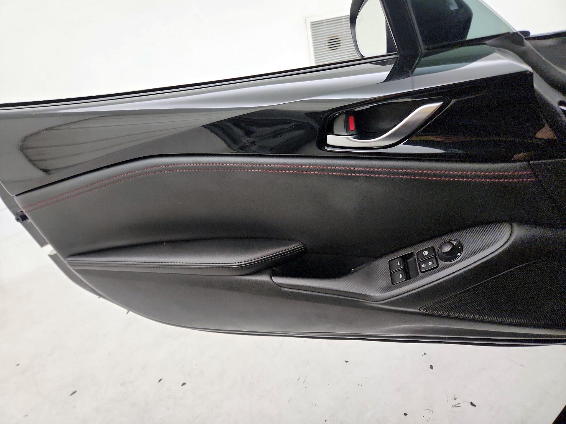 Thumbnail: 2016 Mazda MX-5 Miata - 12