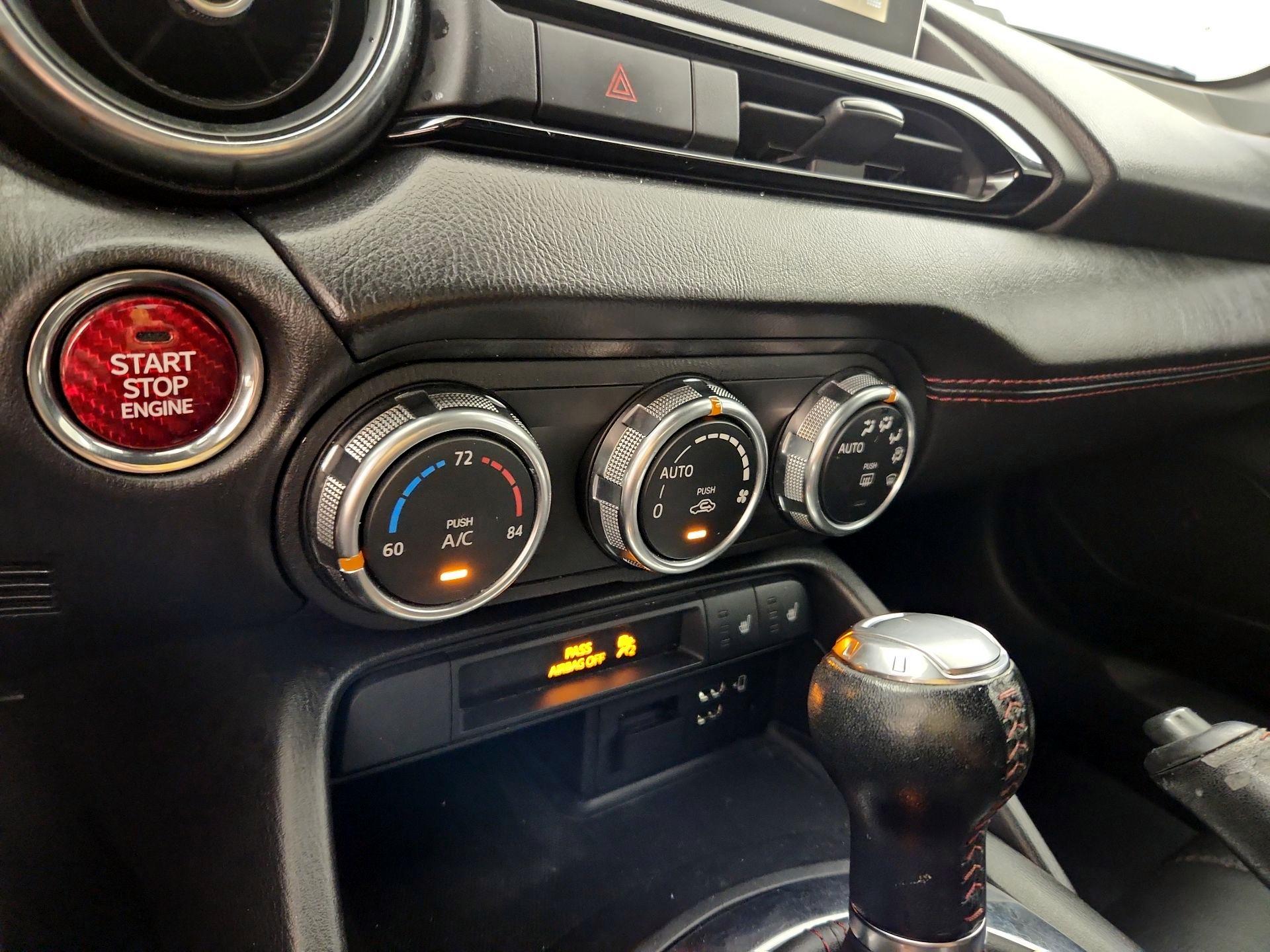 Thumbnail: 2016 Mazda MX-5 Miata - 17