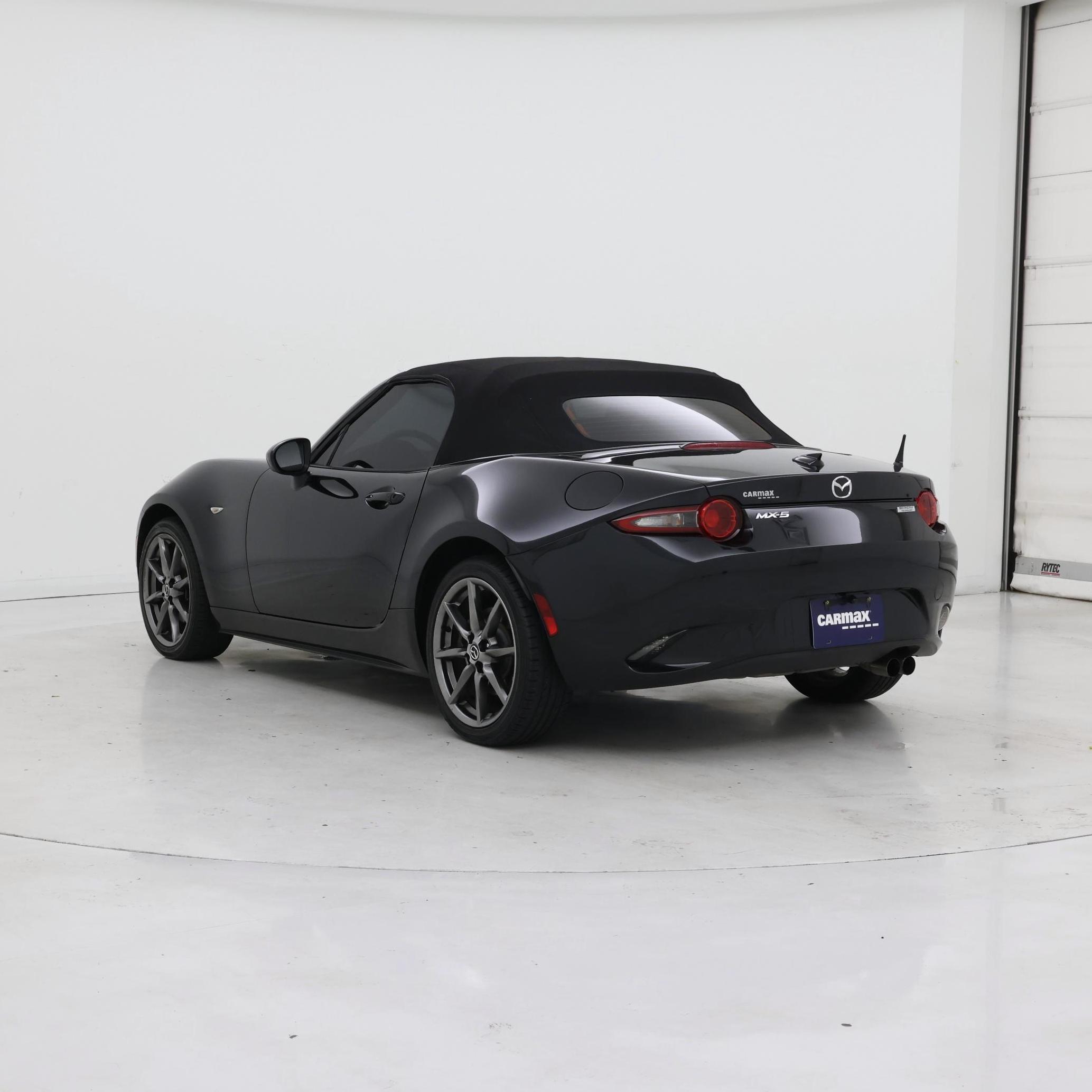 Thumbnail: 2016 Mazda MX-5 Miata - 2
