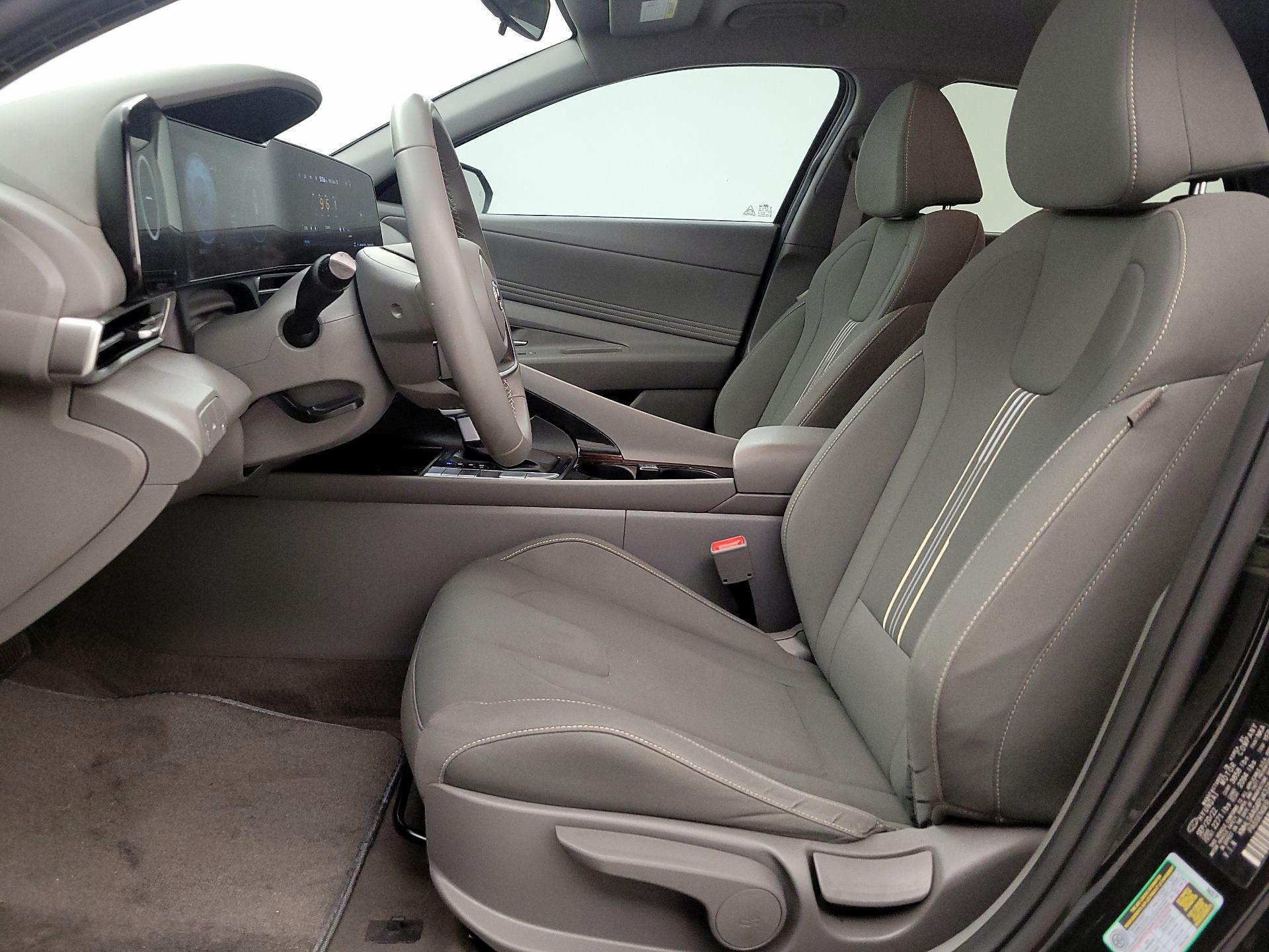 Thumbnail: 2023 Hyundai Elantra - 11