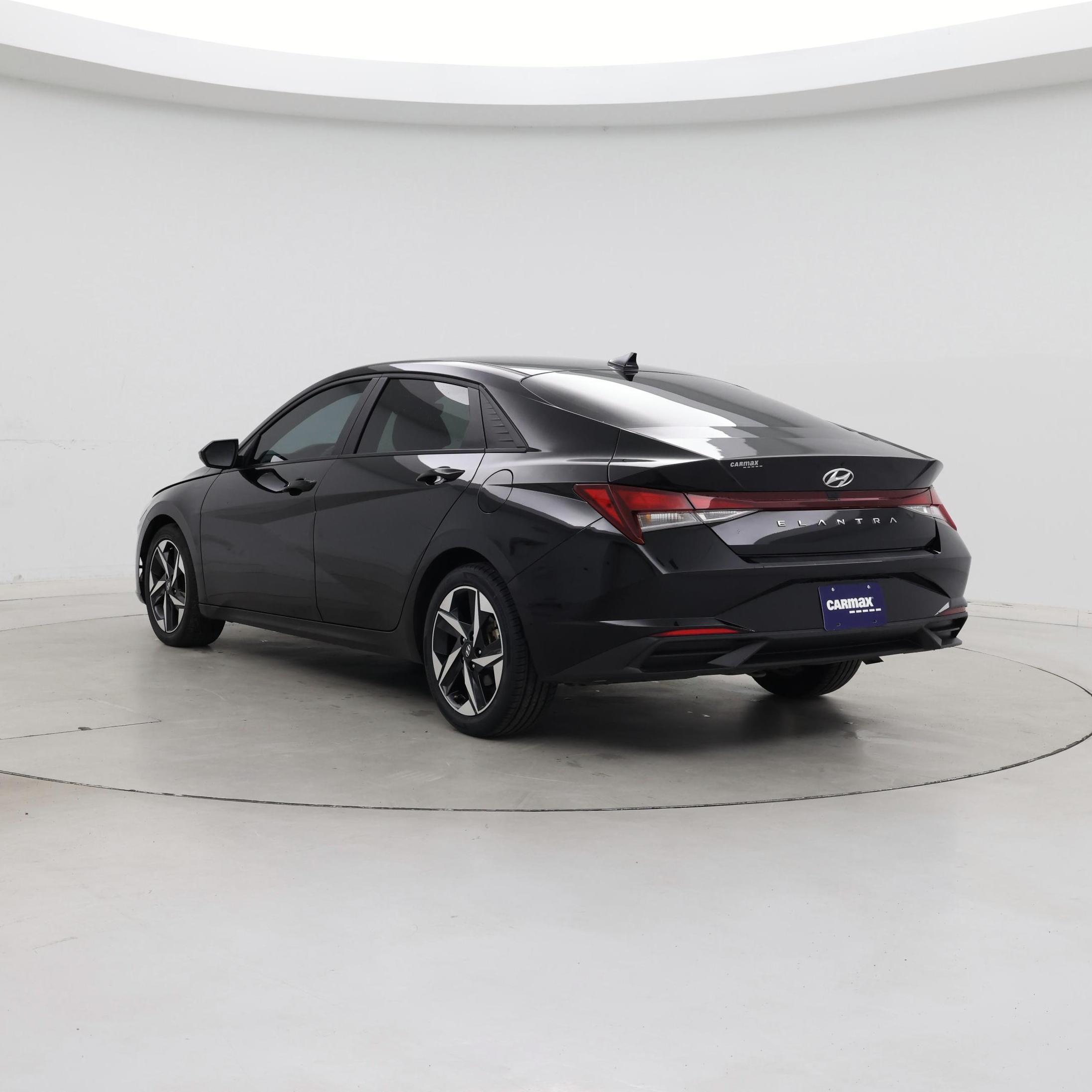 Thumbnail: 2023 Hyundai Elantra - 2